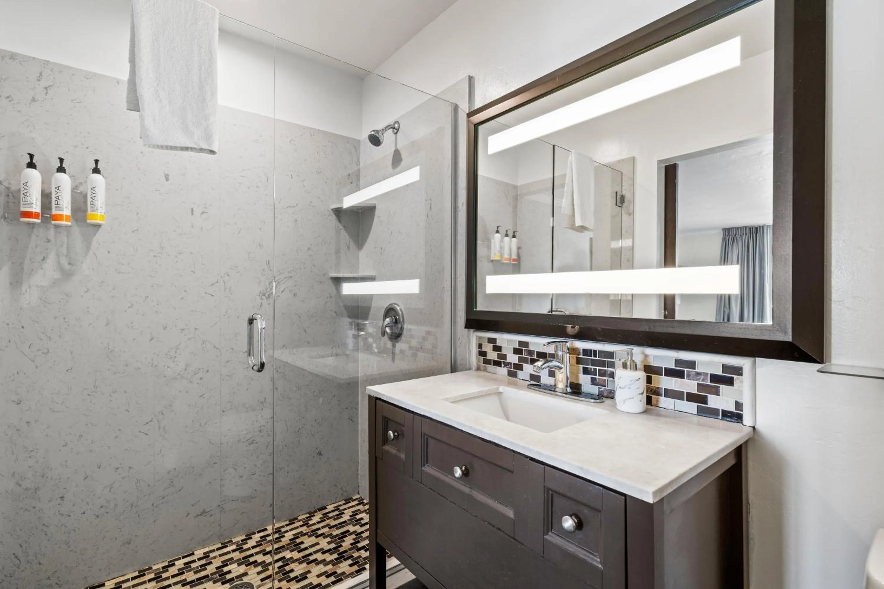 Shower in Marina Village Inn