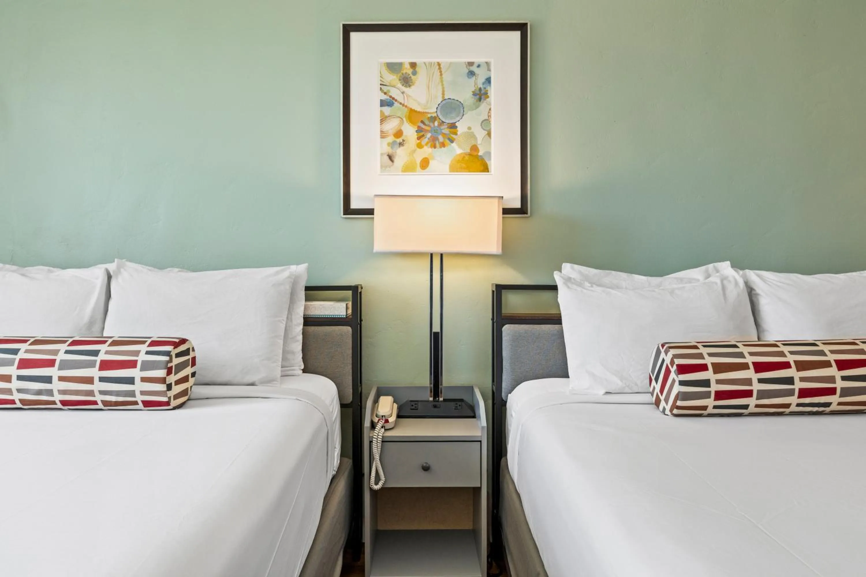 Bedroom, Bed in Marina Village Inn