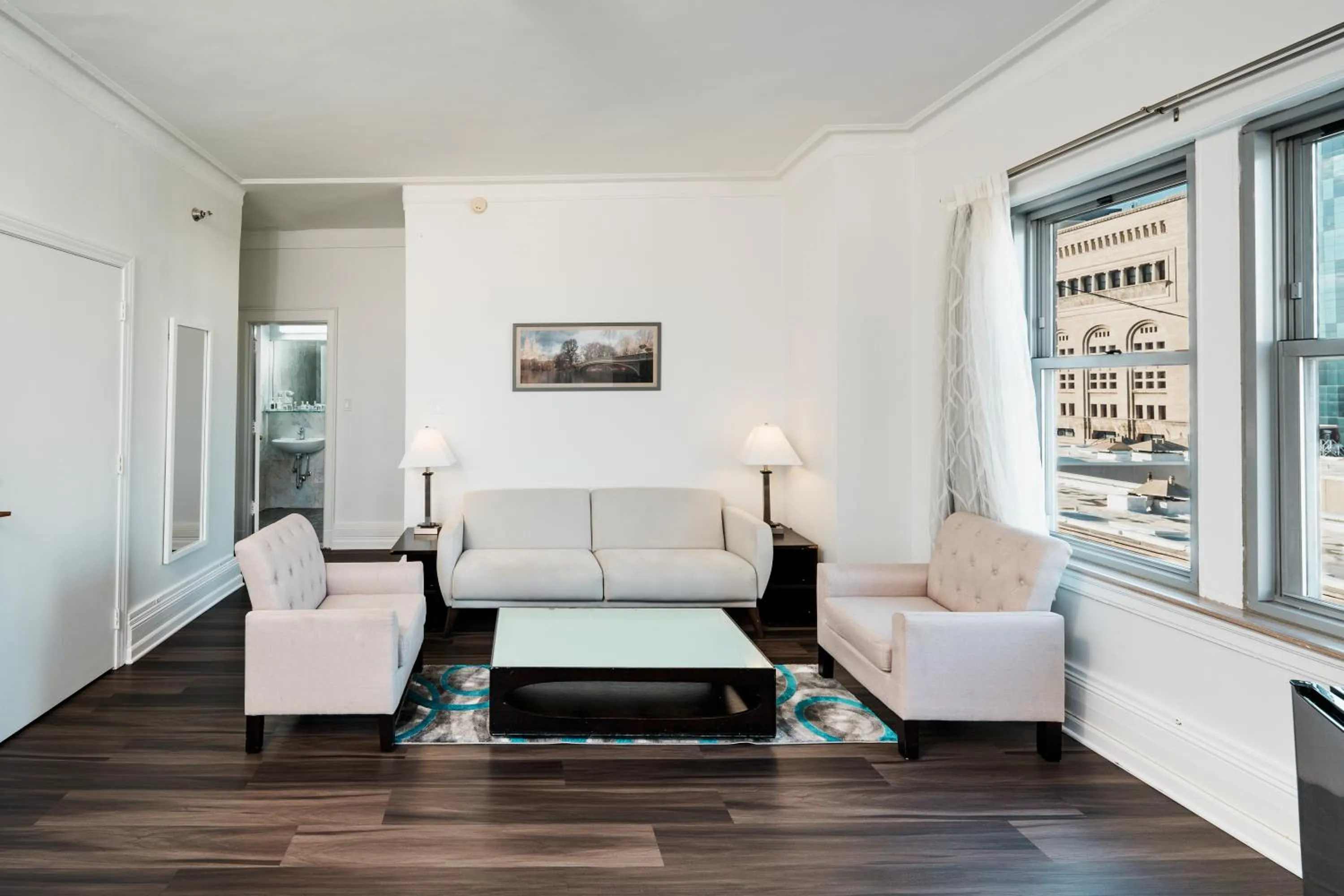 Seating area, Bed in Congress Plaza Hotel Chicago