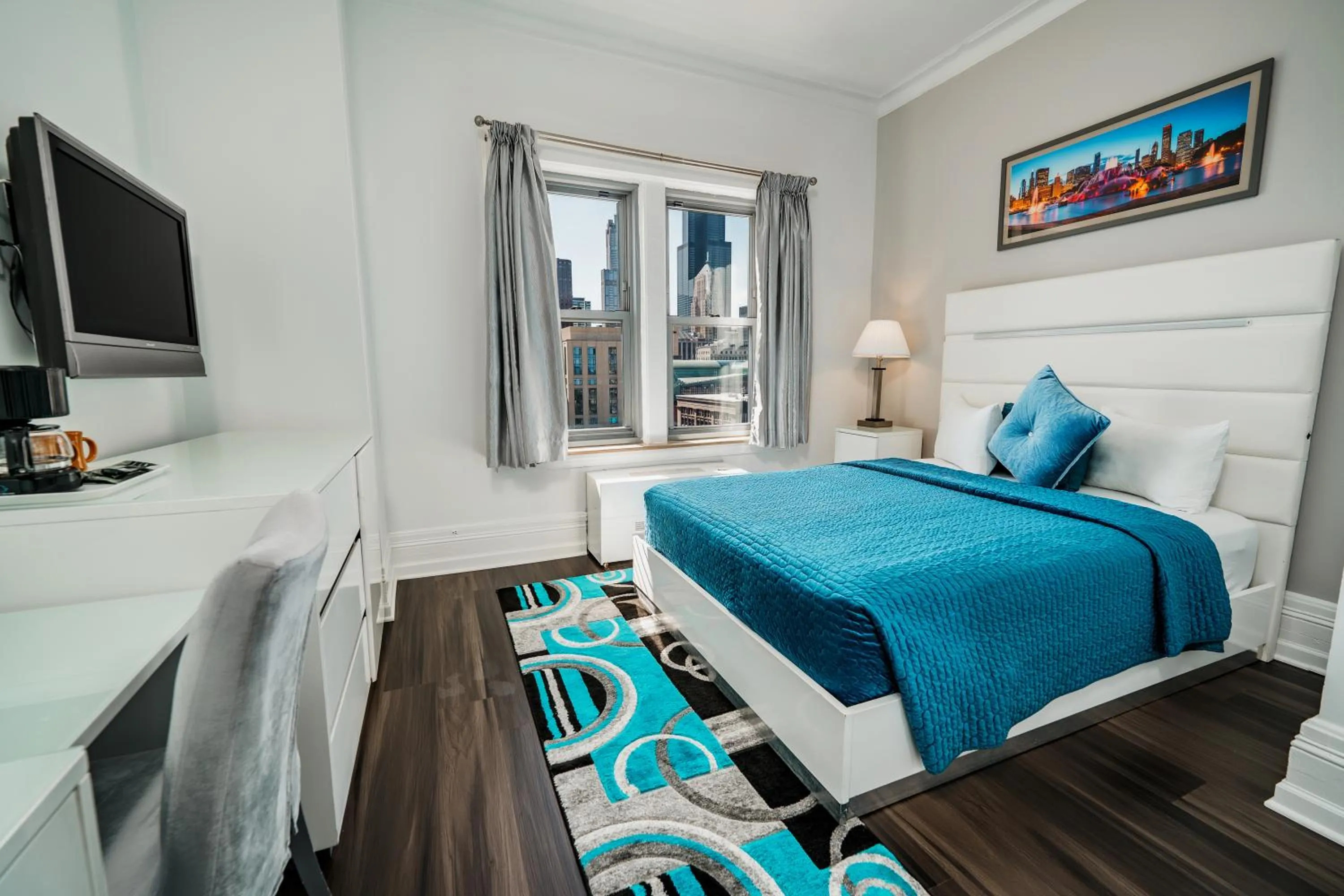 Bedroom, Bed in Congress Plaza Hotel Chicago