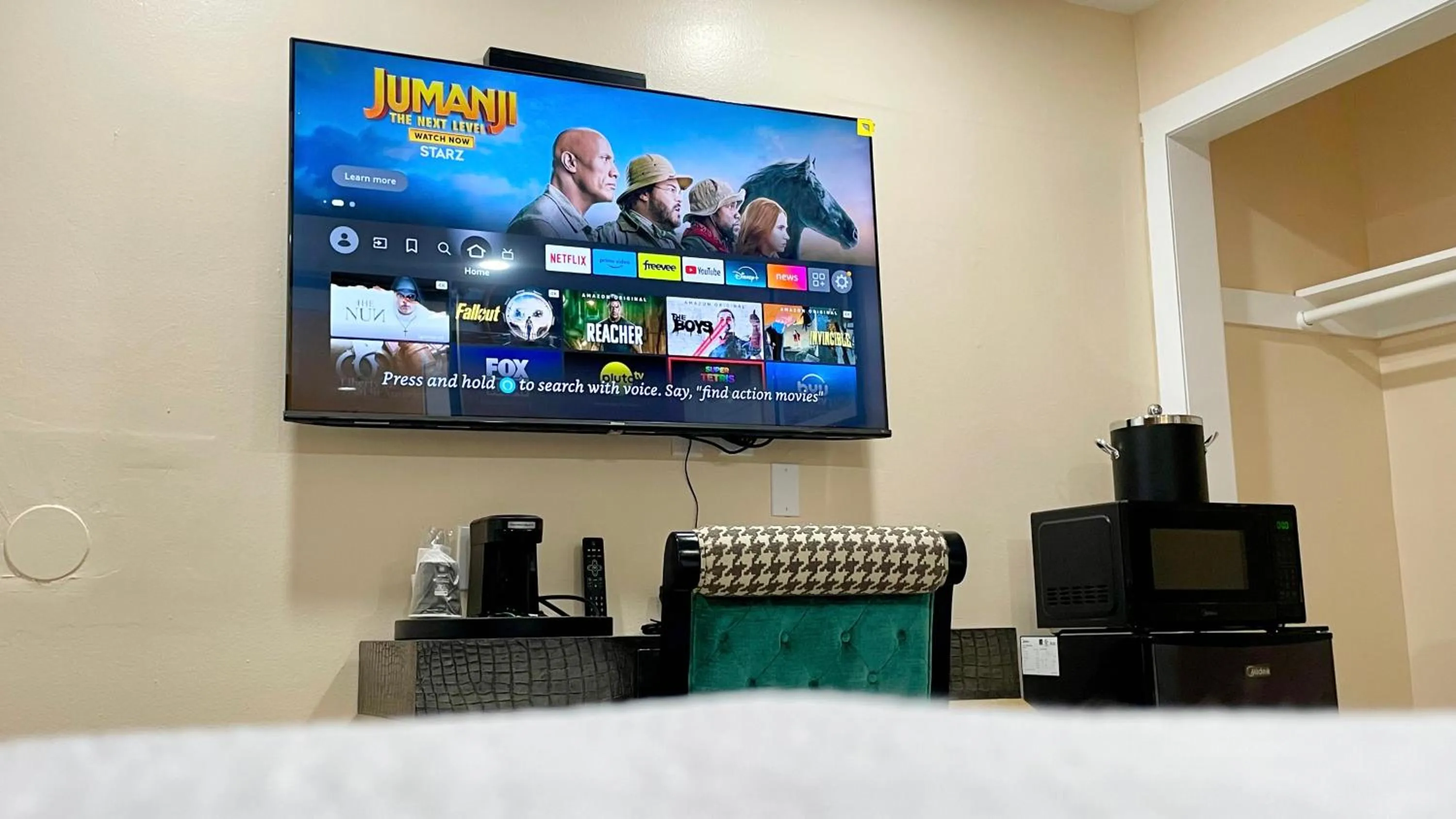 TV and multimedia in Beach Motel