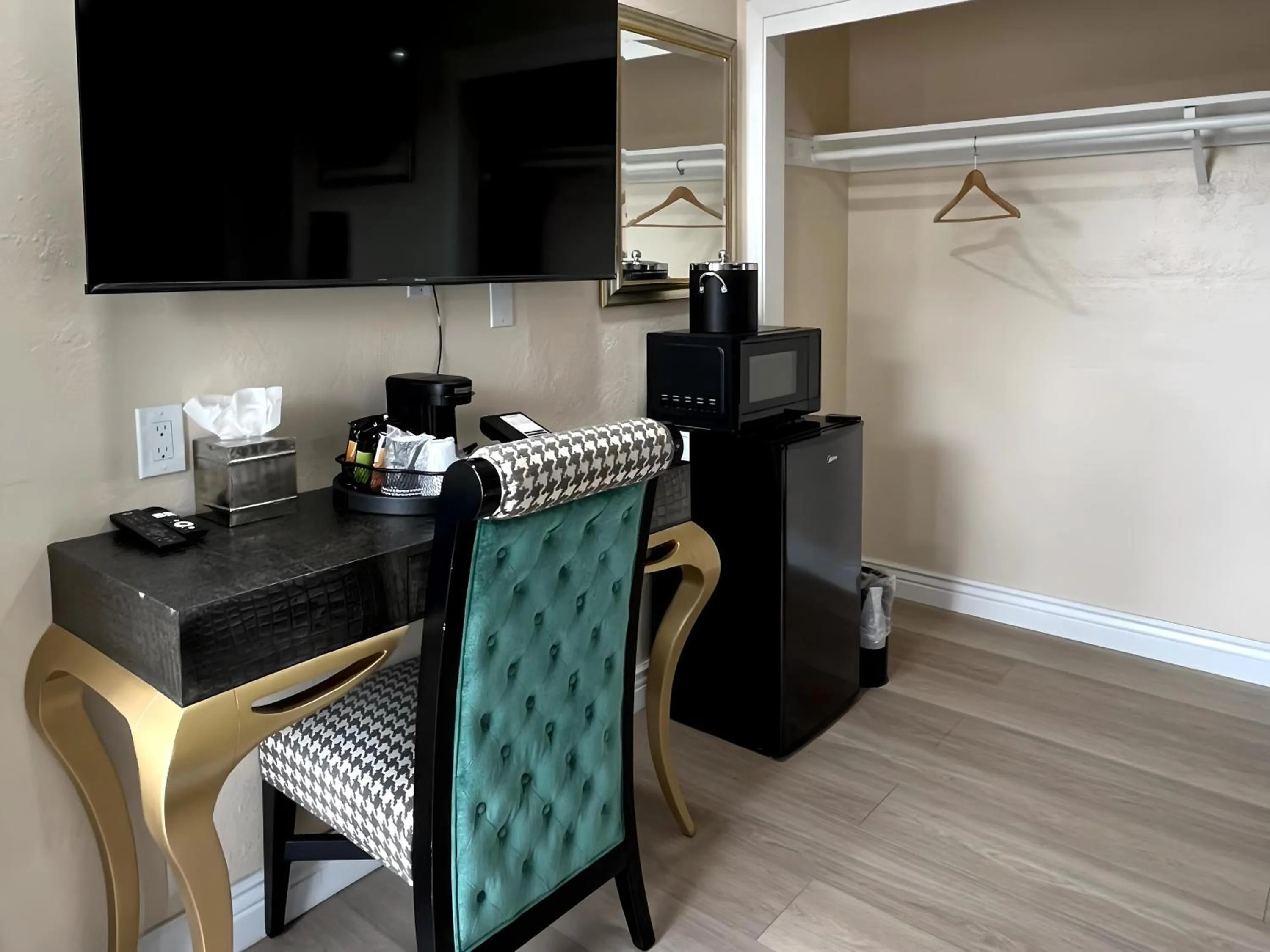 TV and multimedia in Ocean Inn