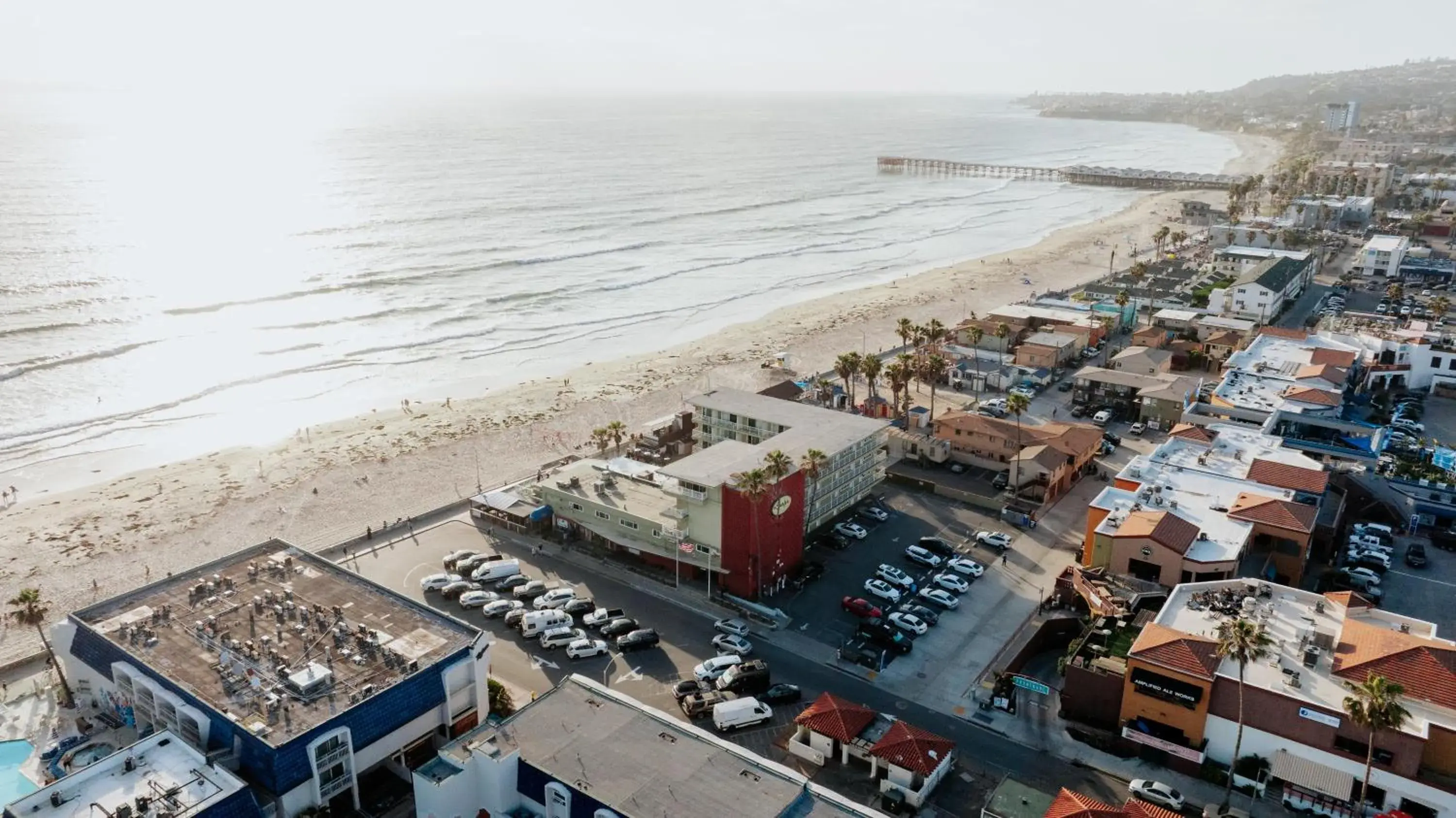 Property building in Surfer Beach Hotel Property building in Surfer Beach Hotel