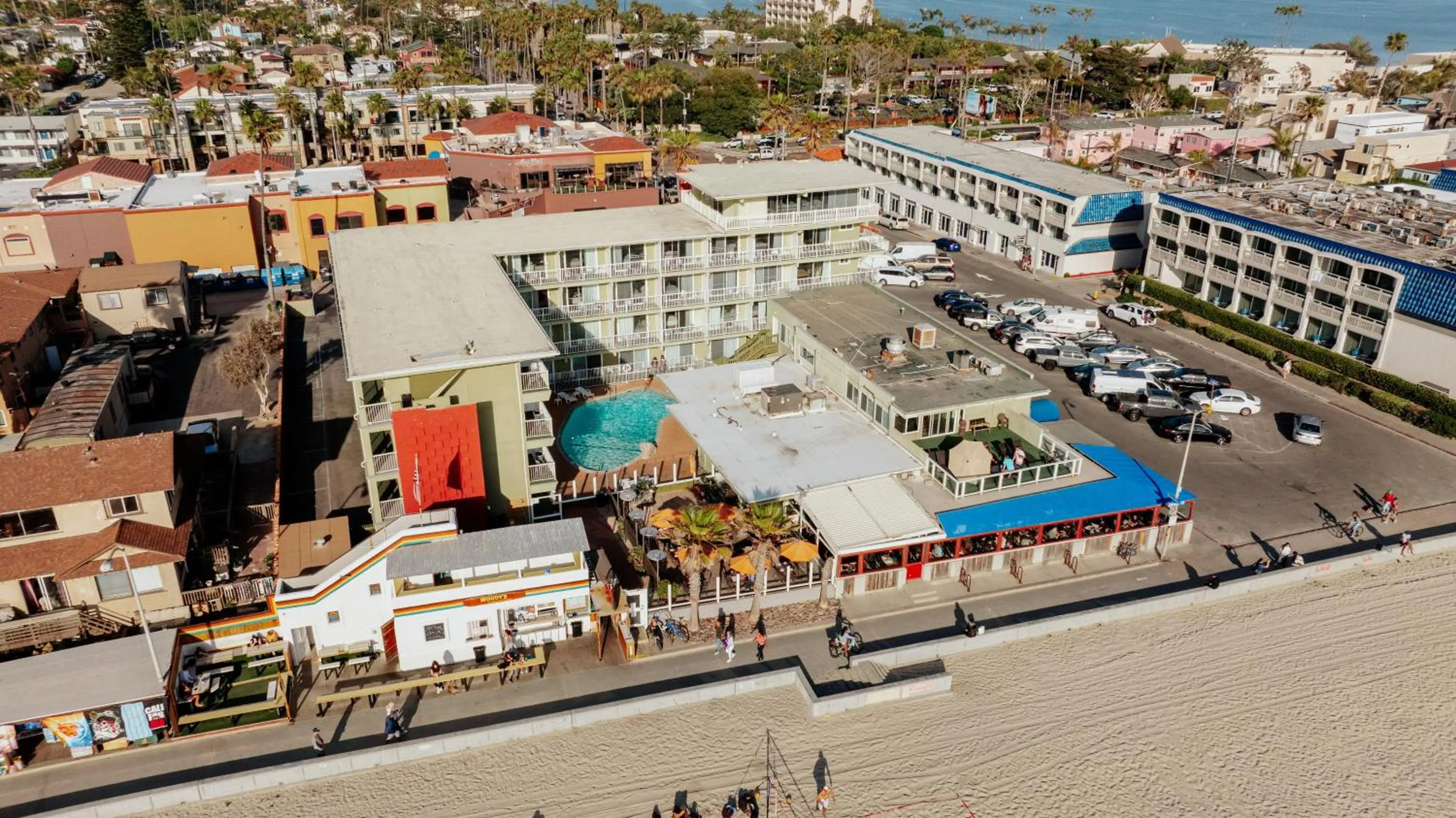 Day in Surfer Beach Hotel