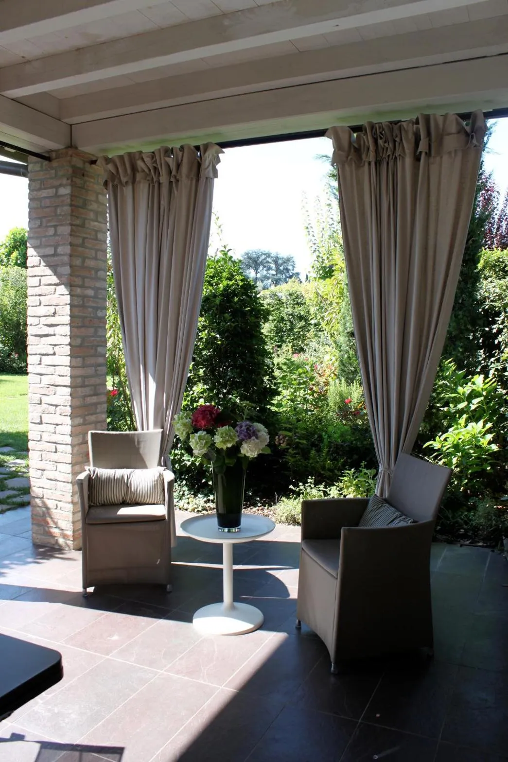 Patio in B&B a Ca' Minore Franciacorta