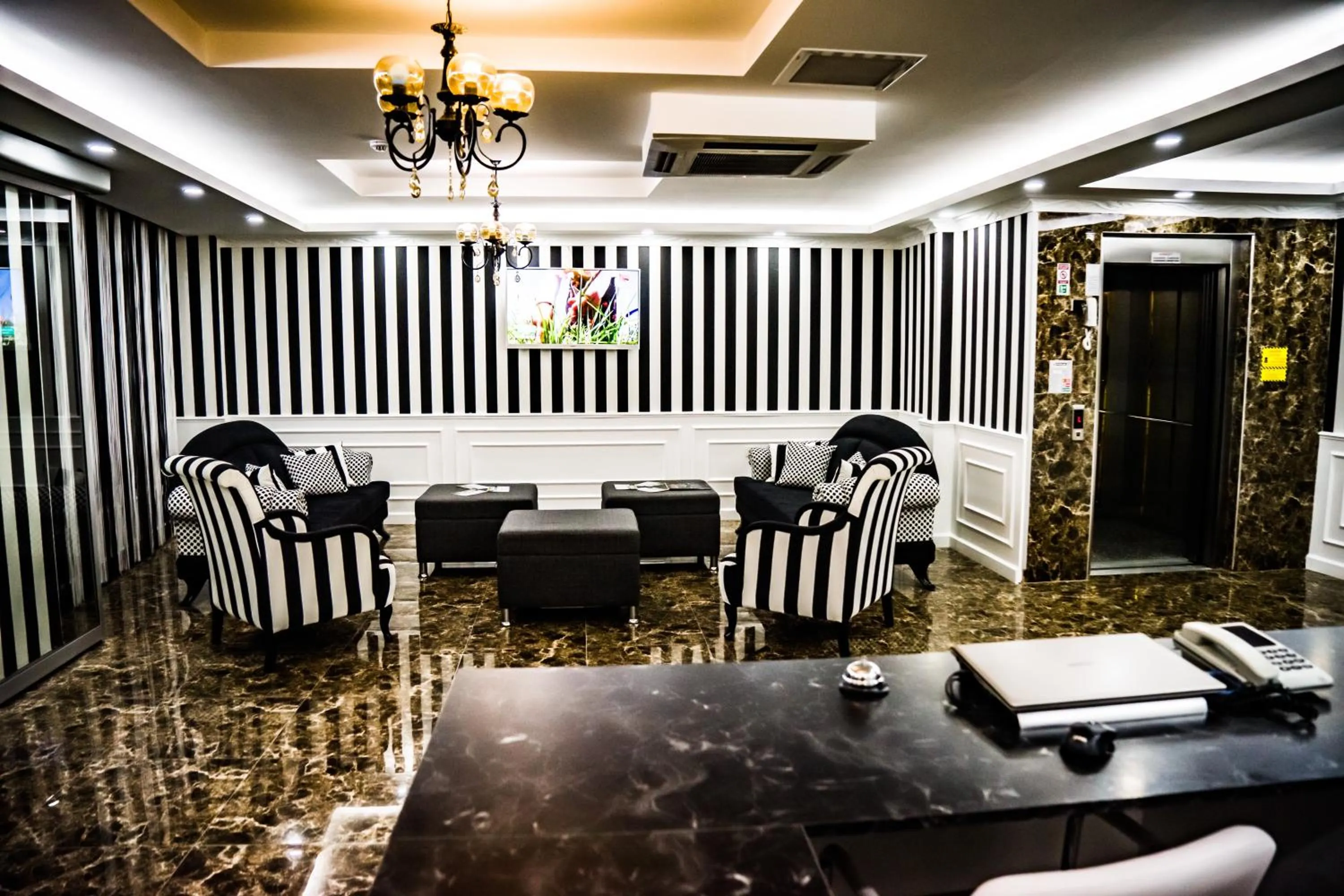 Lobby or reception in Cnr İnci Hotel
