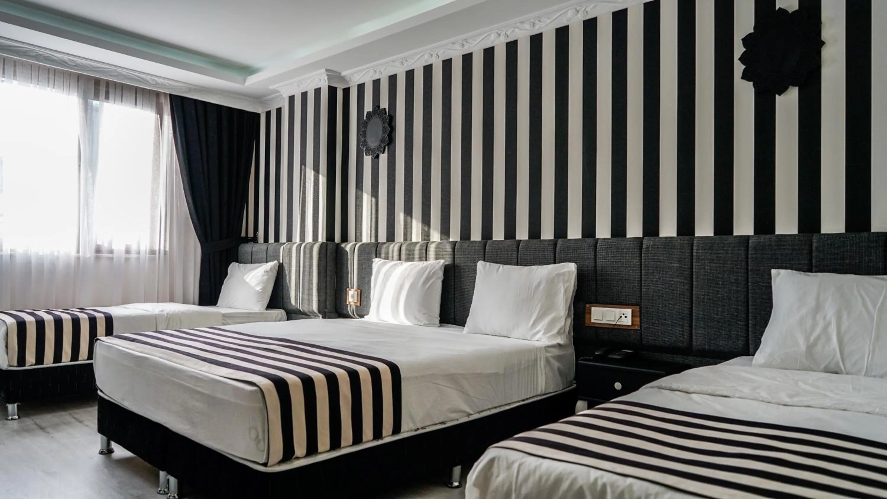 Bed in Cnr İnci Hotel