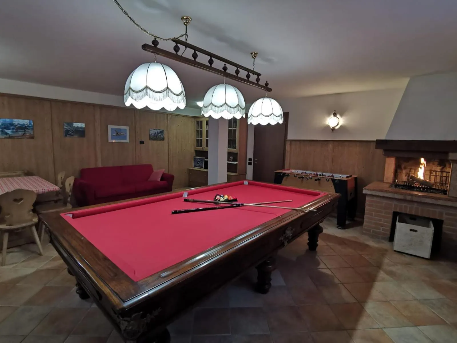 Billiard in Bed & Breakfast Paradiso
