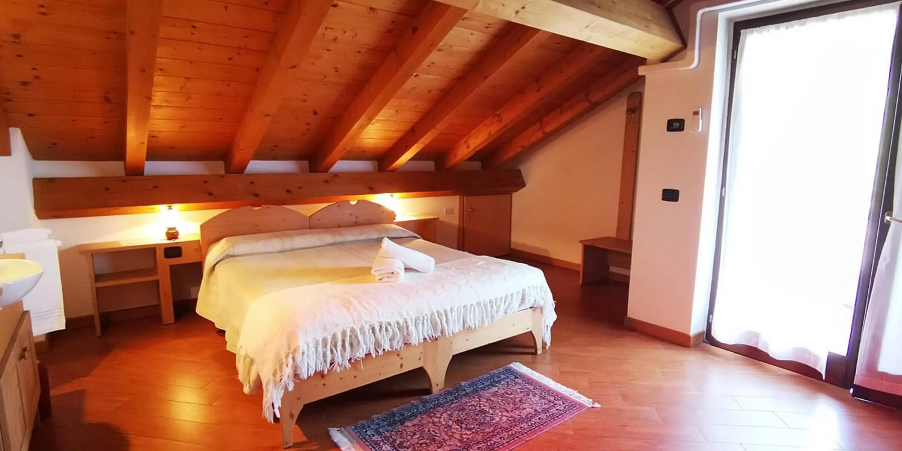 Bedroom, Bed in Bed & Breakfast Paradiso