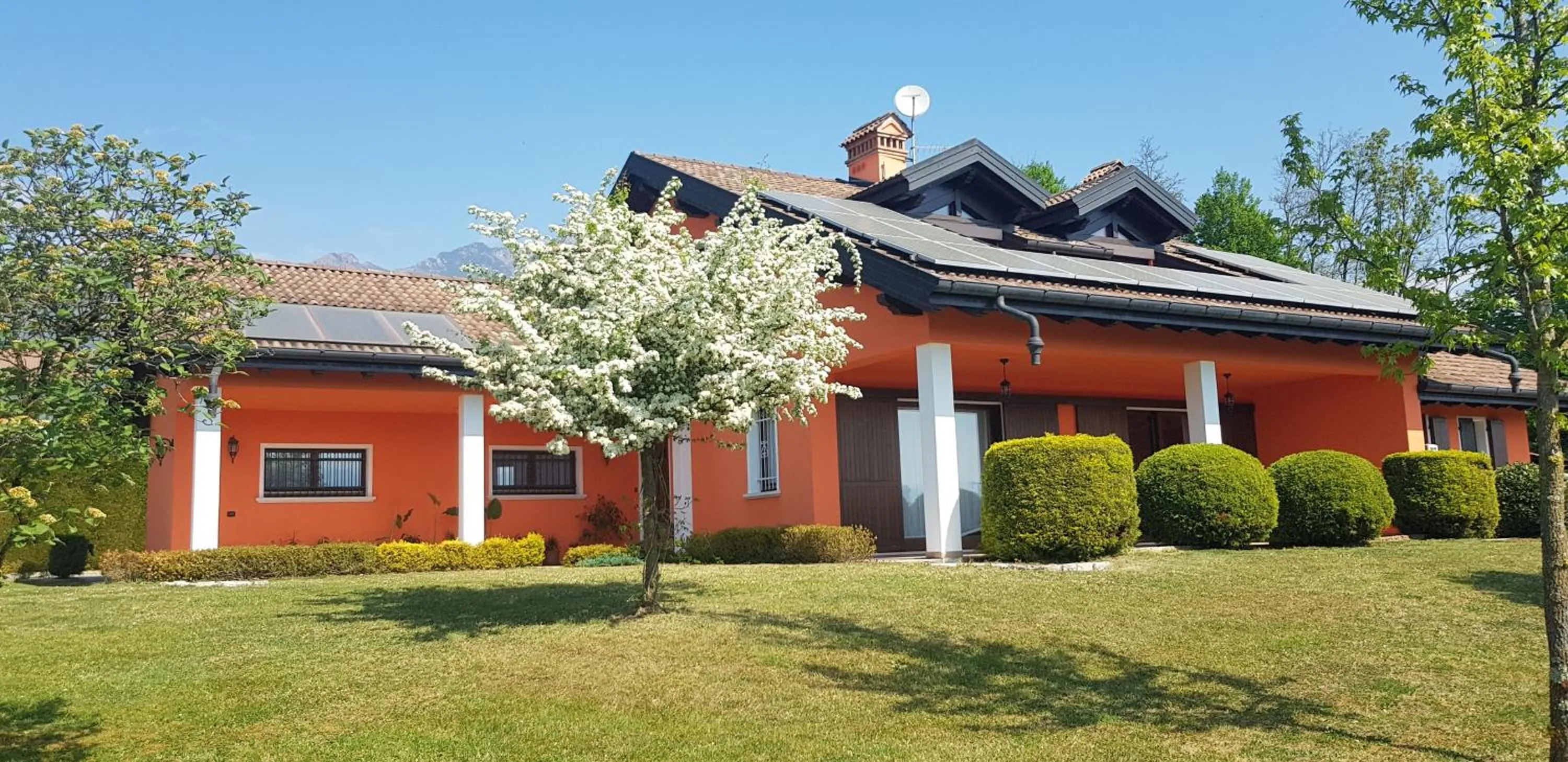 Property building in Bed & Breakfast Paradiso