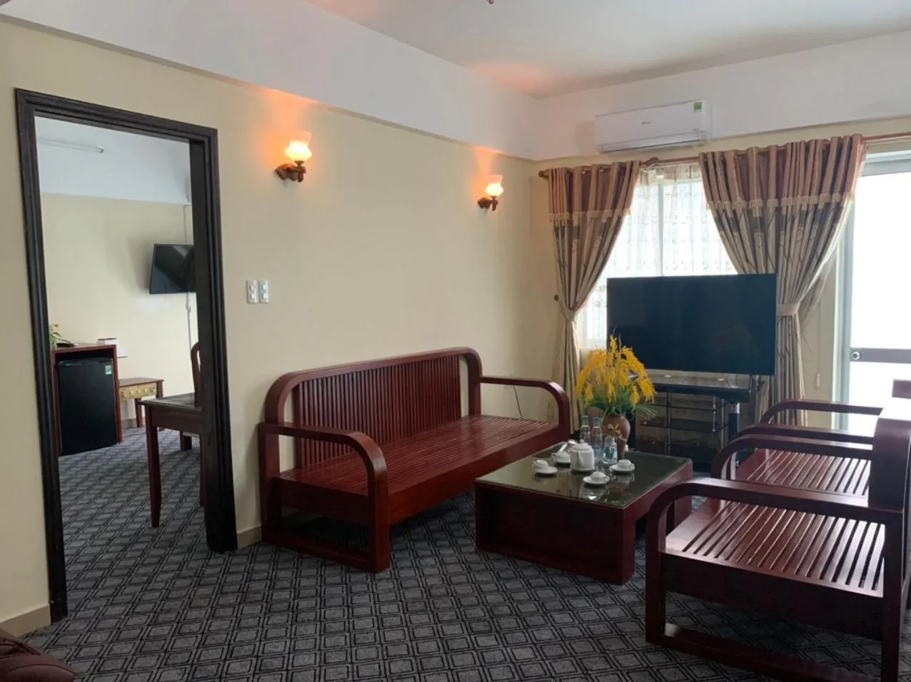 AD 41 Hotel Huế CS2