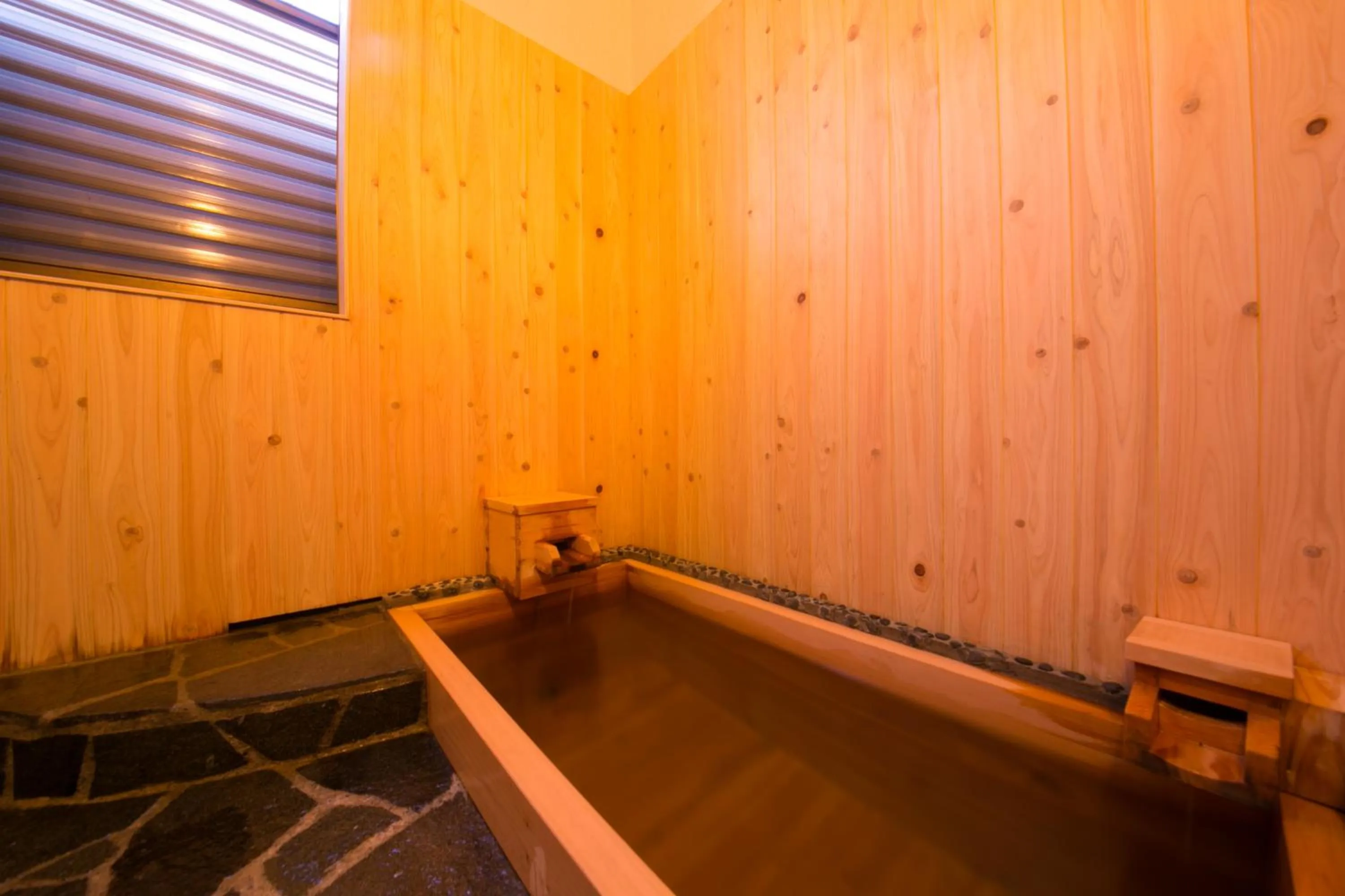 Hot Spring Bath in Yasuraginoyado Yufu