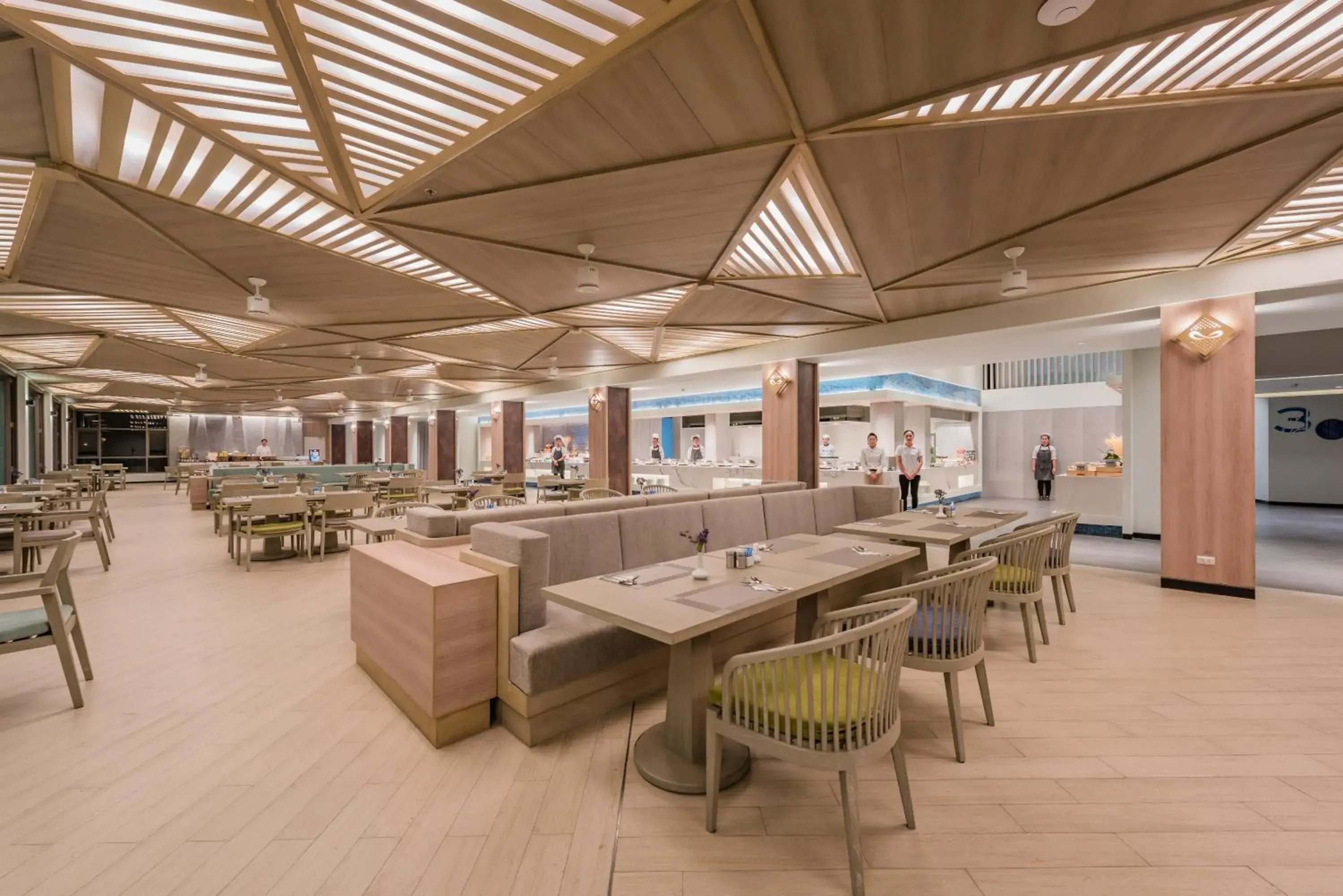 Restaurant/places to eat in Oceanfront Beach Resort Restaurant/places to eat in Oceanfront Beach Resort