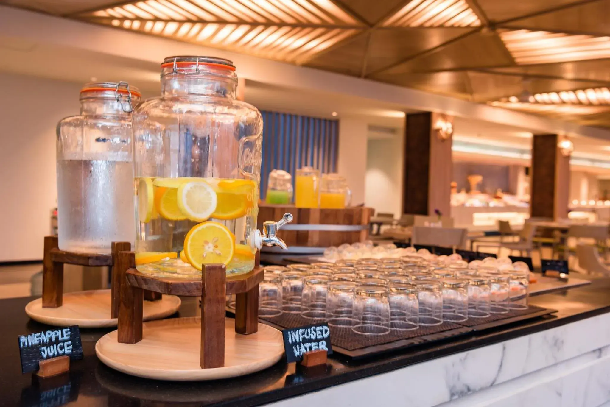 Restaurant/places to eat in Oceanfront Beach Resort Restaurant/places to eat in Oceanfront Beach Resort