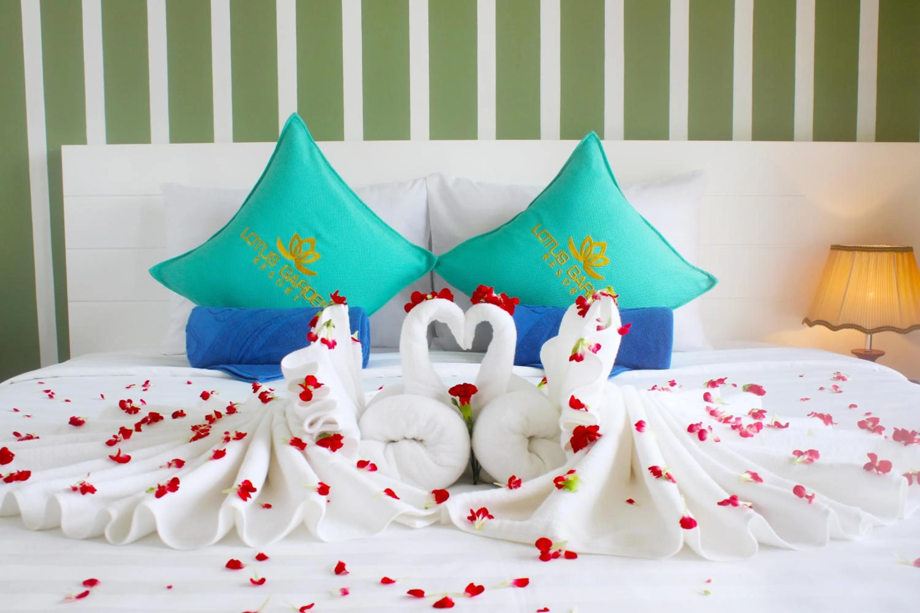 Bed in Lotus Garden Muine Resort & Spa