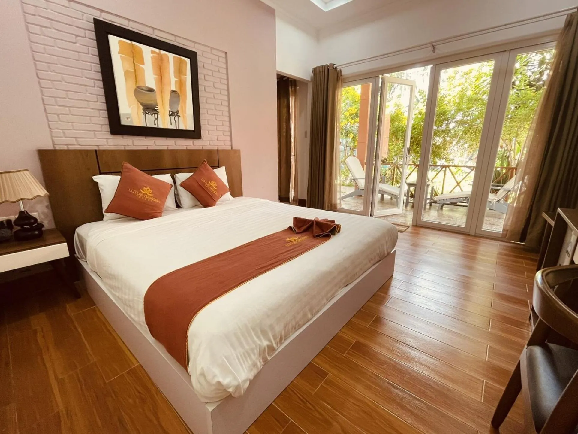 Bed in Lotus Garden Muine Resort & Spa