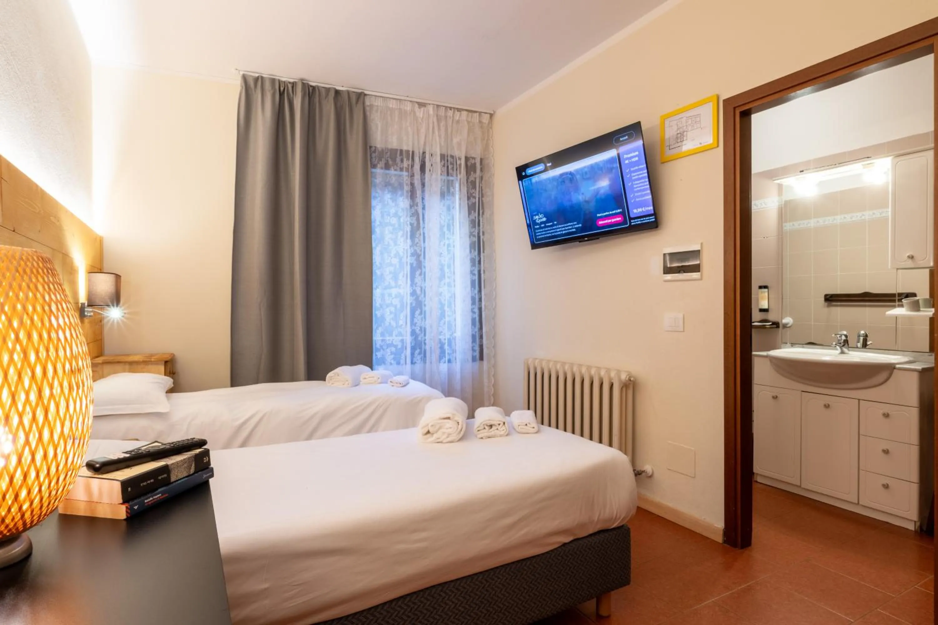 Bed in Firenze Hotel Suite & Spa