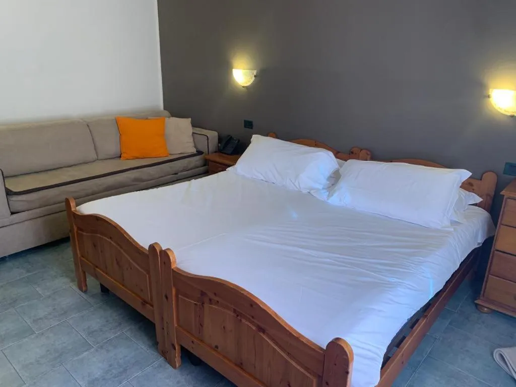 Bed in Hotel Firenze