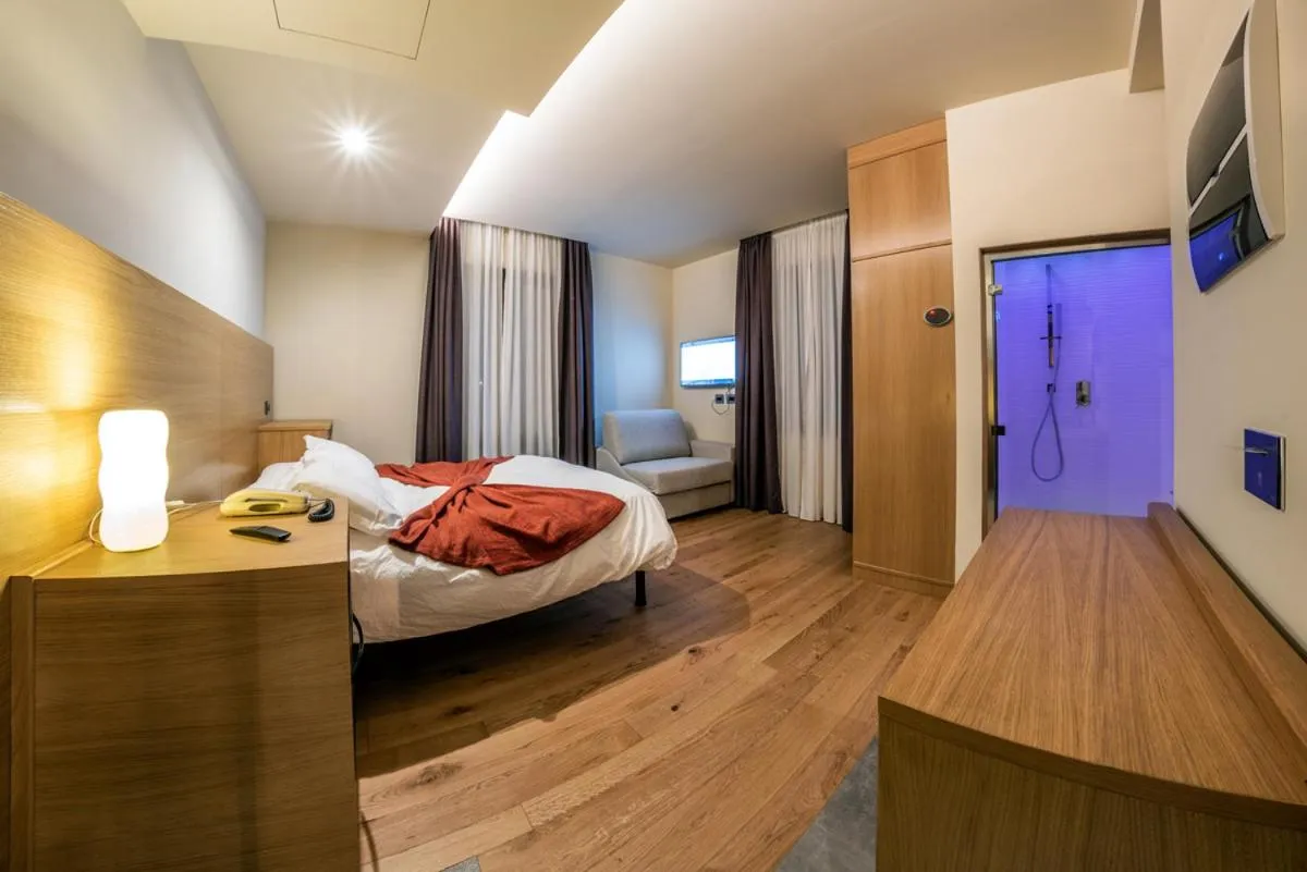 Bed in Hotel Firenze