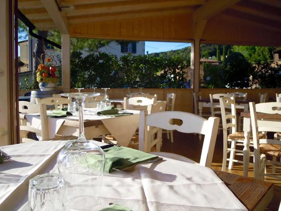 Restaurant/places to eat in La Vecchia Sassa