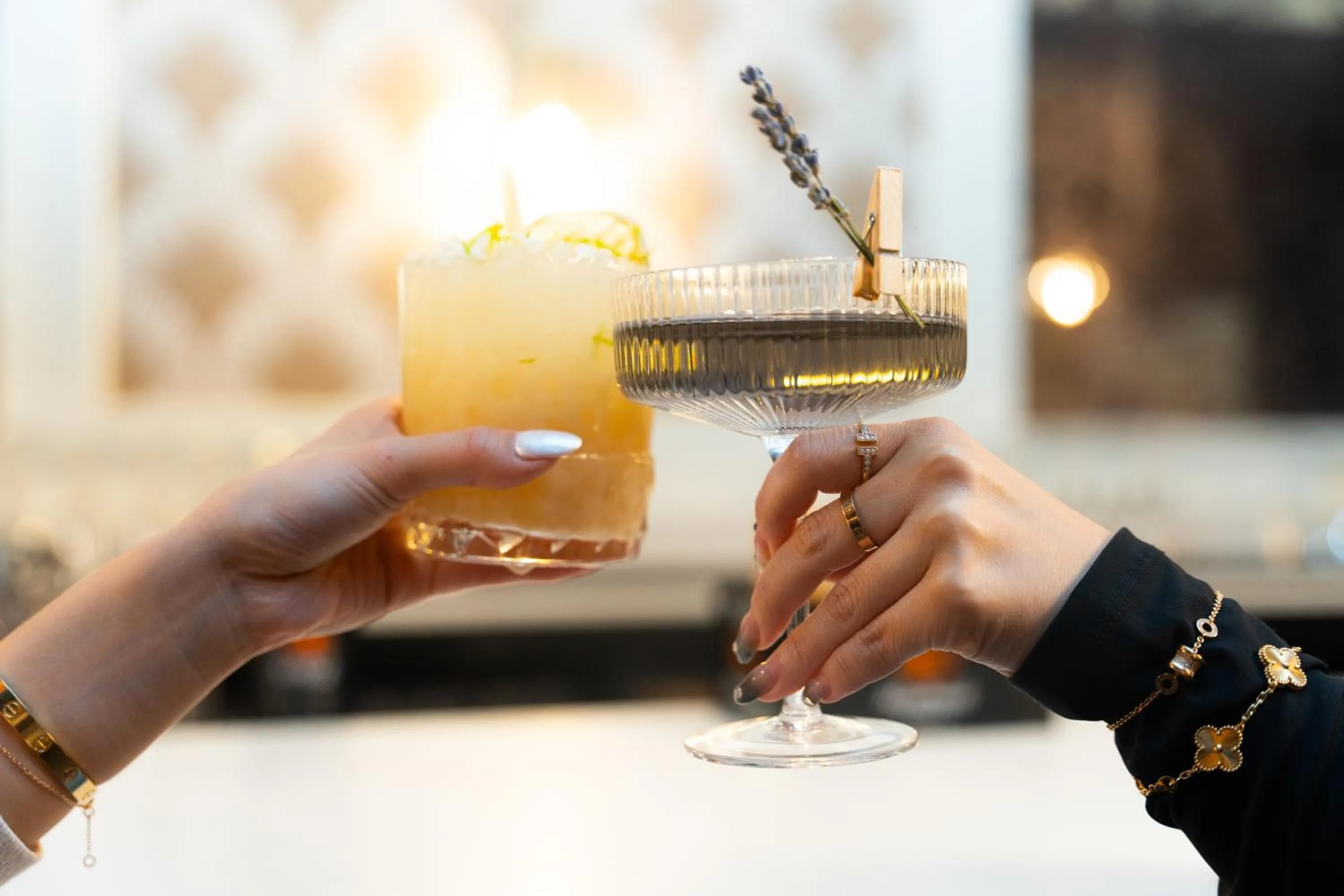 Lounge or bar in Copley Square Hotel, a FOUND Hotel