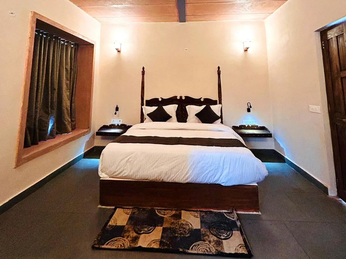 Bedroom, Bed in Thour Nature Resorts - Jawai Leopard Safari Camp