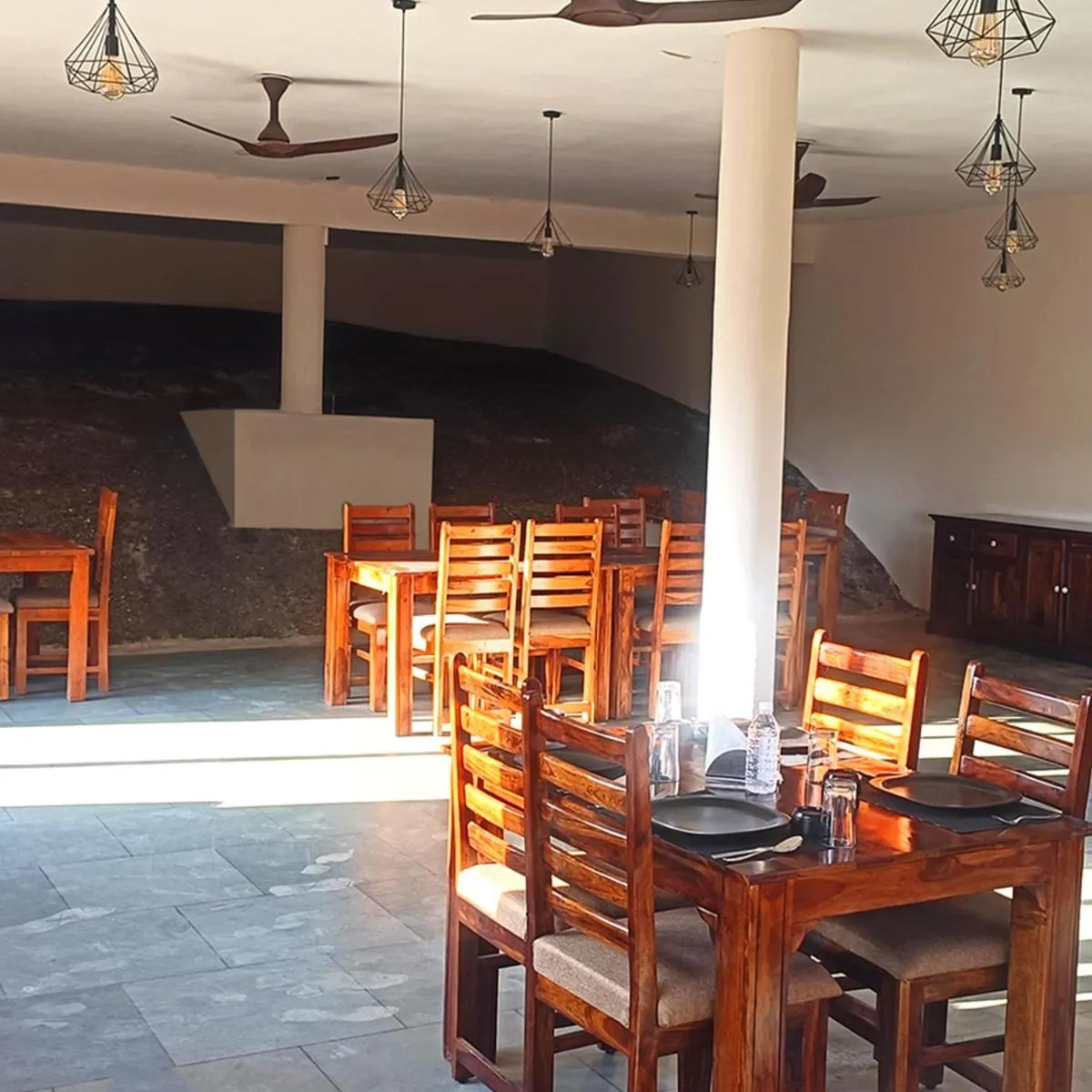 Restaurant/places to eat in Thour Nature Resorts - Jawai Leopard Safari Camp