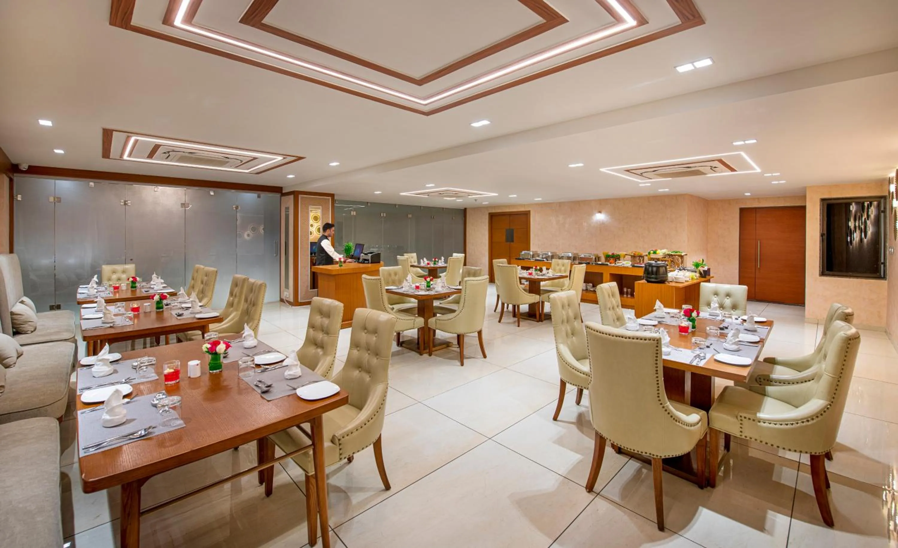 Restaurant/places to eat in SK Lords Inn Ahmedabad