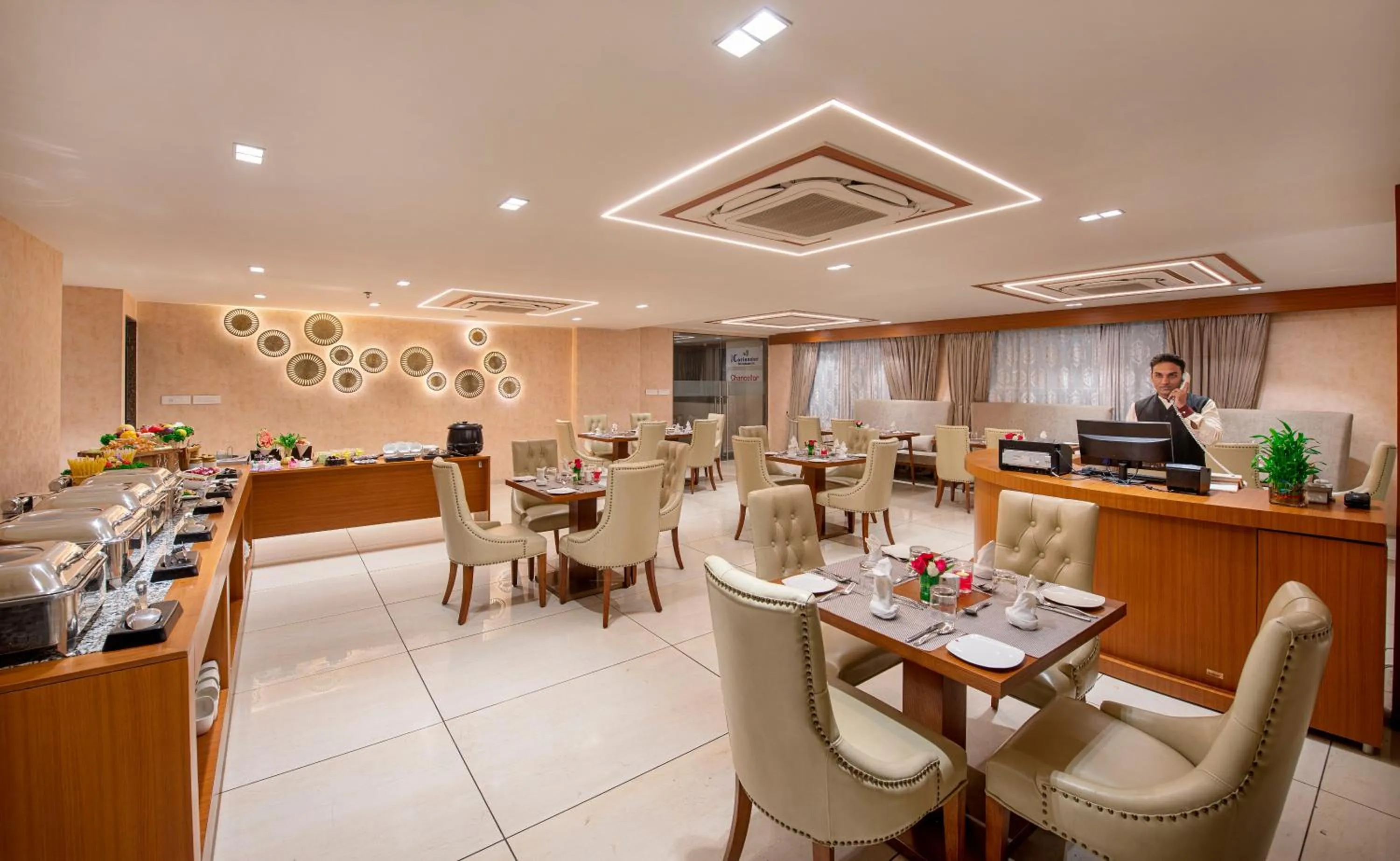 Restaurant/places to eat in SK Lords Inn Ahmedabad