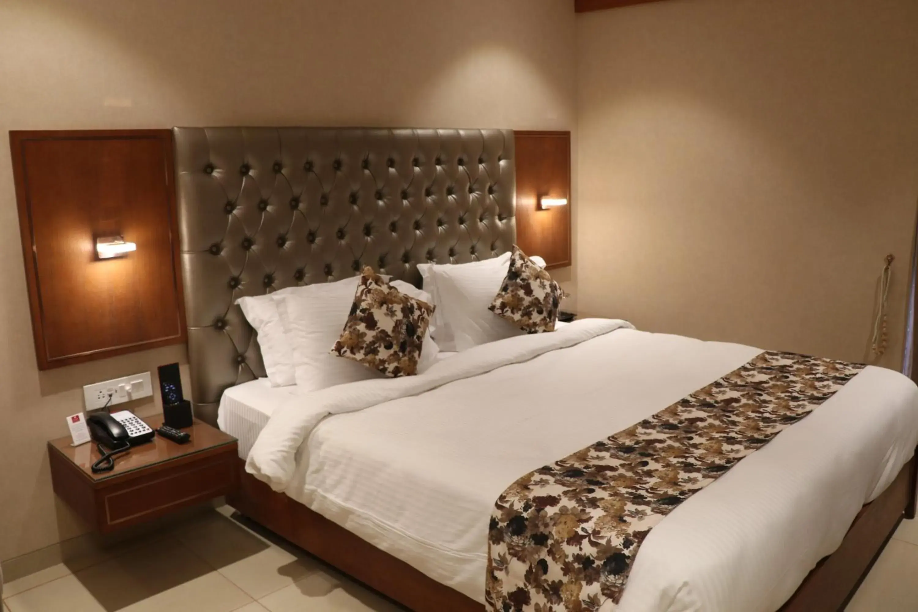 Bed in SK Lords Inn Ahmedabad Bed in SK Lords Inn Ahmedabad