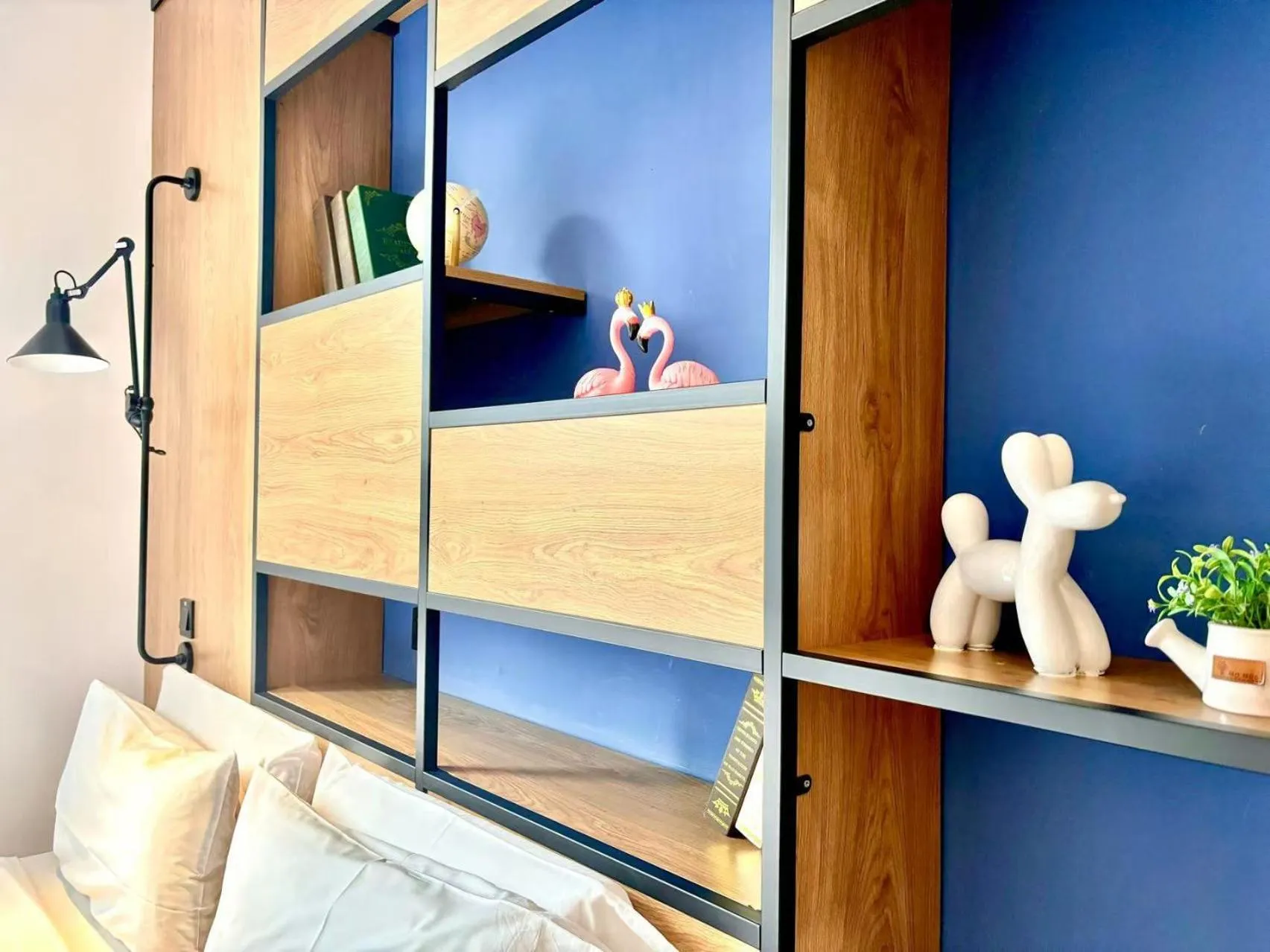 Decorative detail, Bed in Campanile Shanghai Huaihai