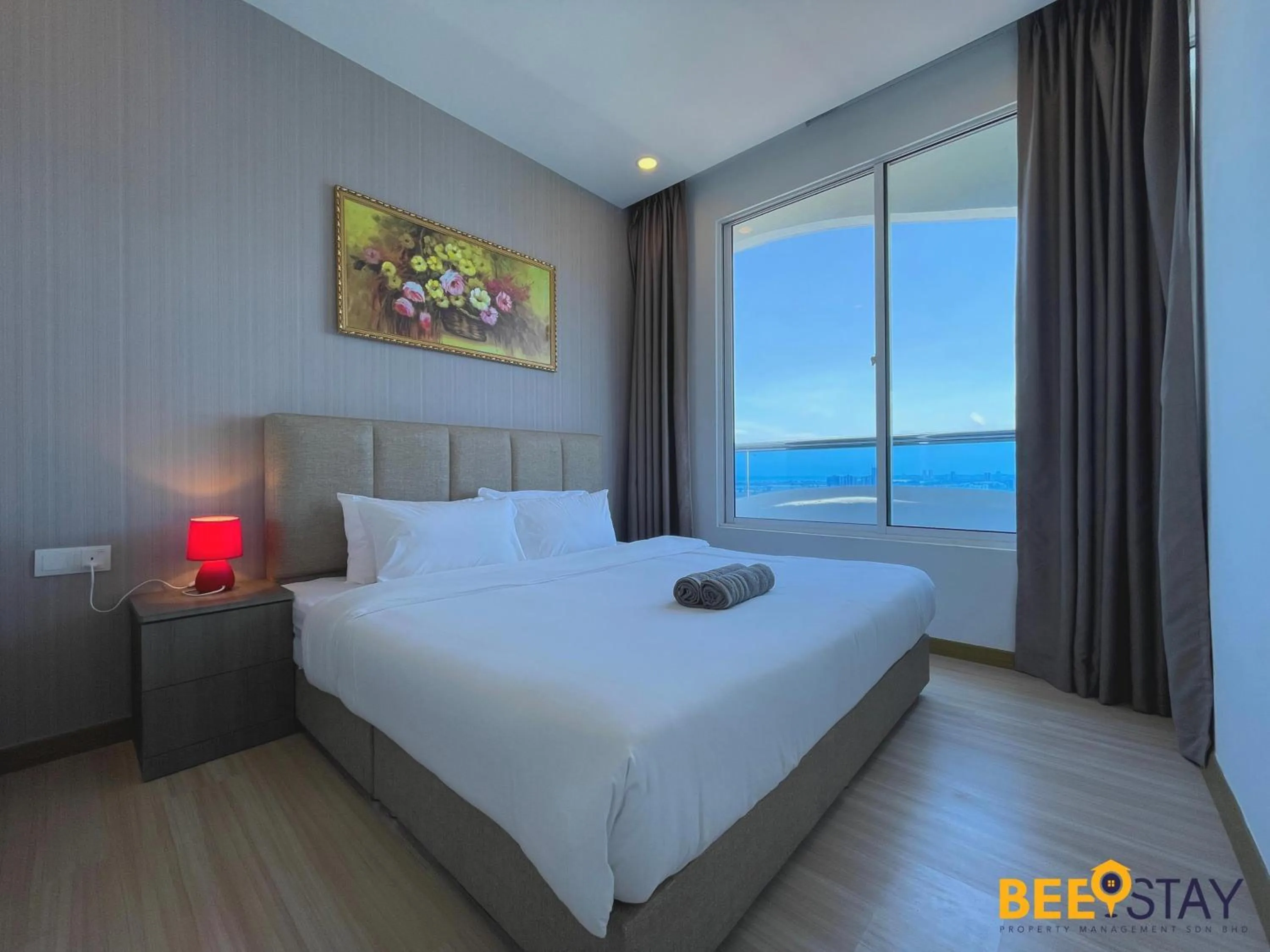 Photo of the whole room, Bed in The Wave Suites Melaka