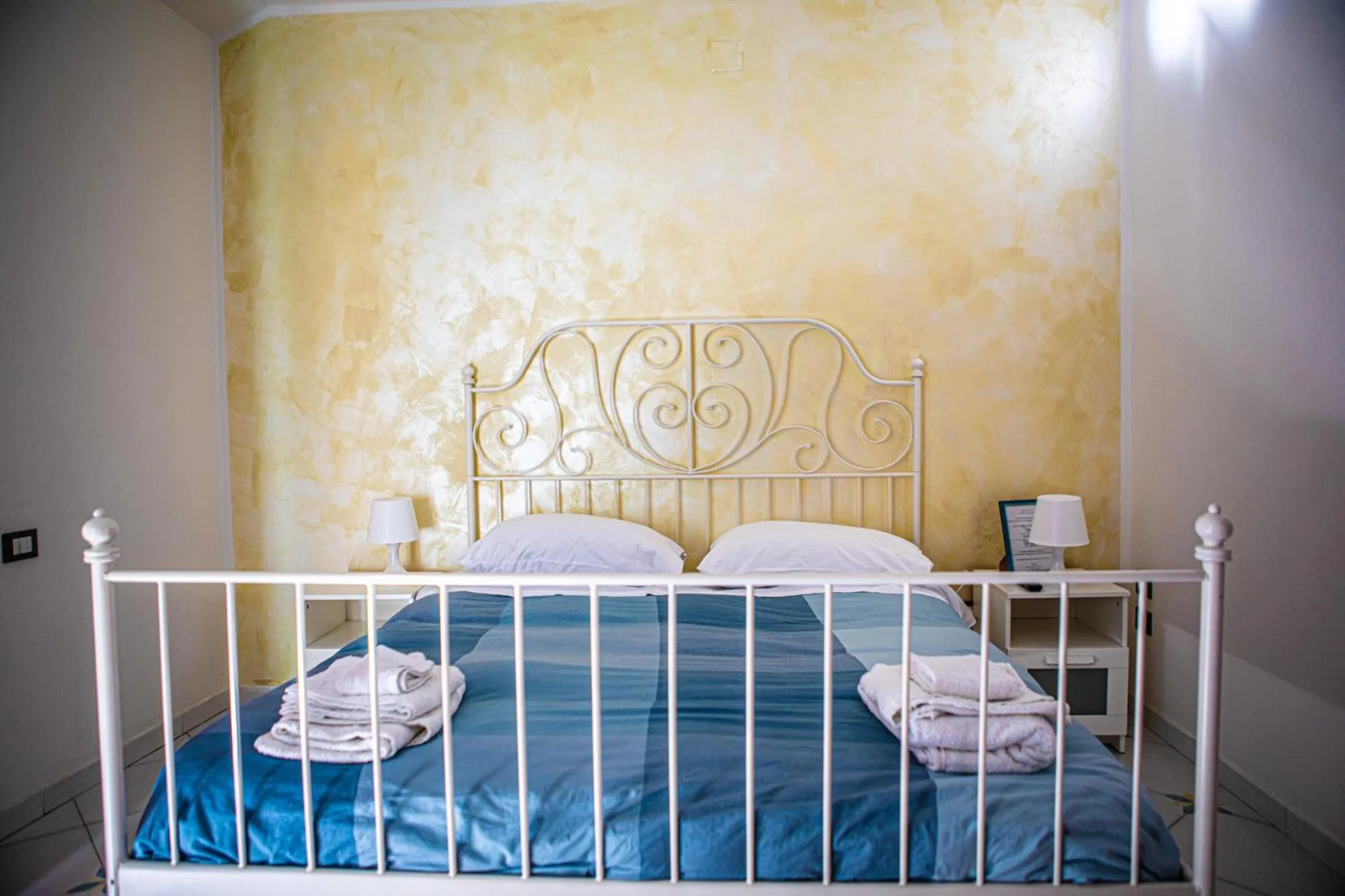 Bed in B&B Villa Setharè