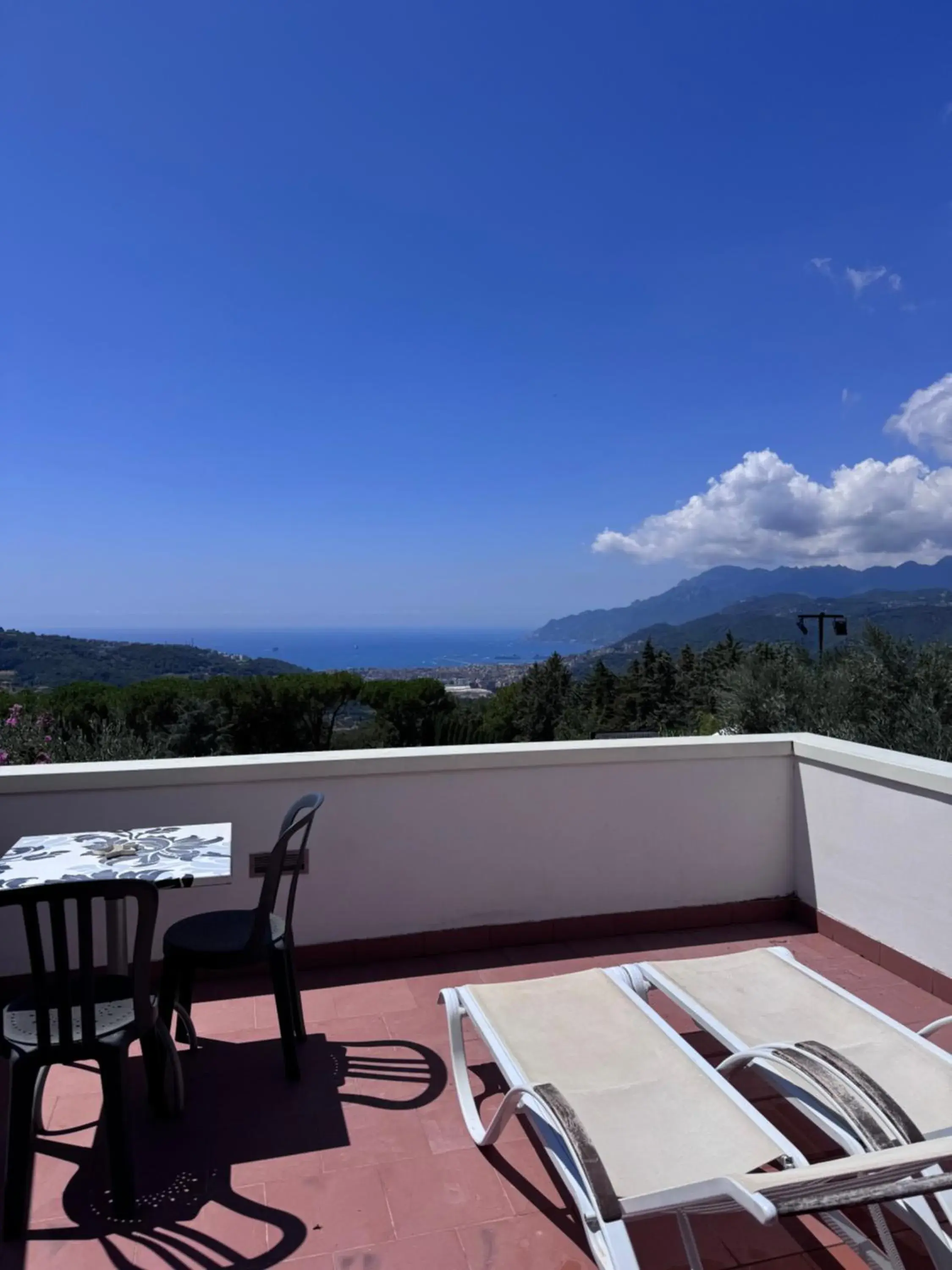 King Room with Sea View in B&B Villa Setharè King Room with Sea View in B&B Villa Setharè