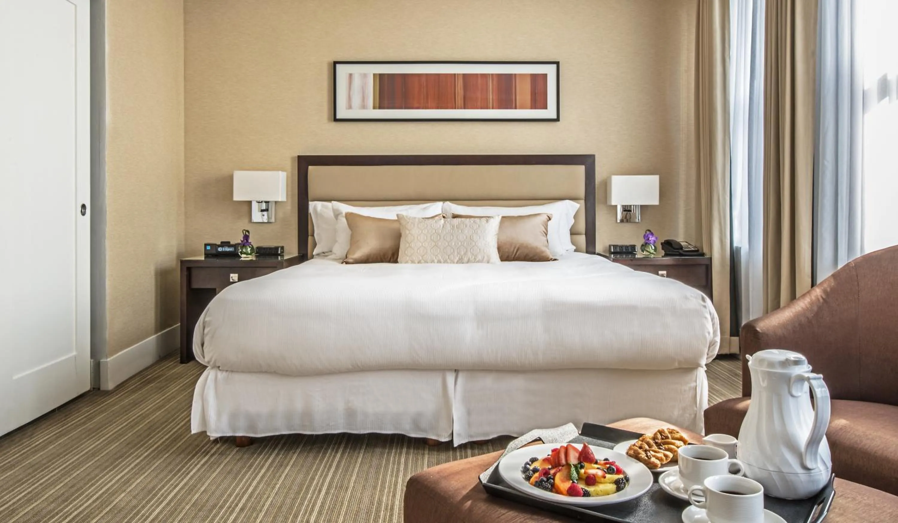 Bedroom in Raffaello Hotel