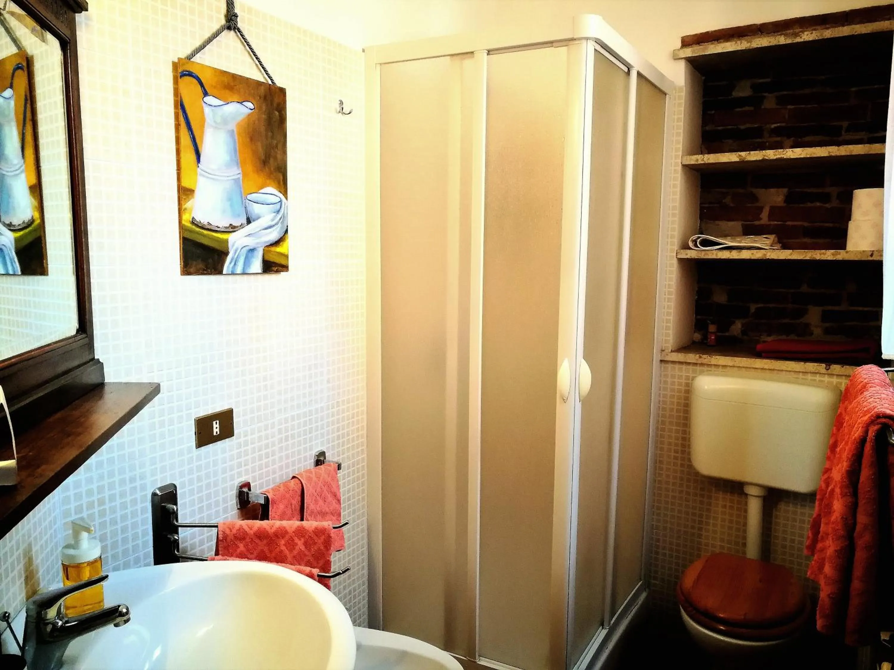 Shower in La Baronessa B&B