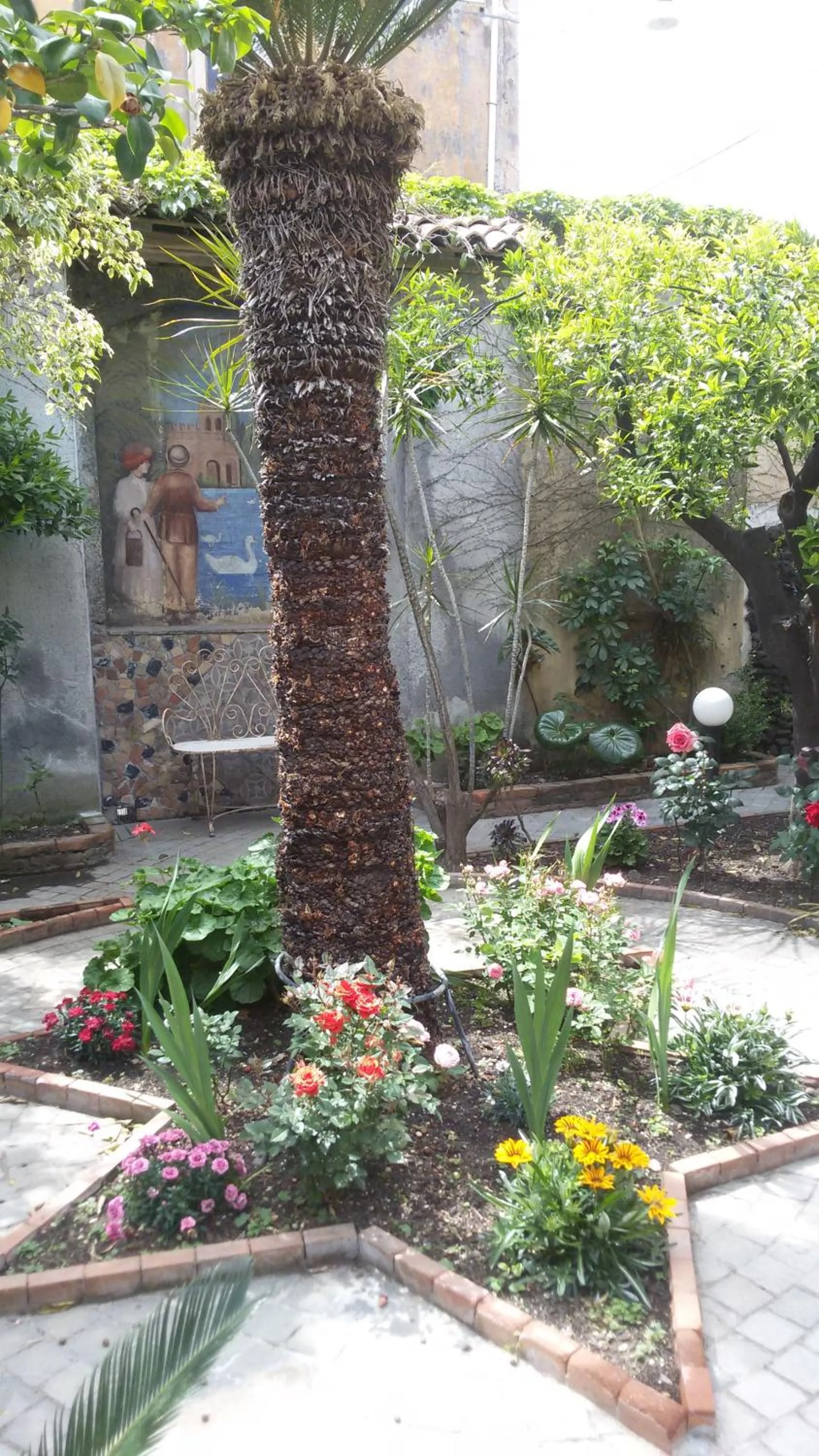 Garden in La Baronessa B&B