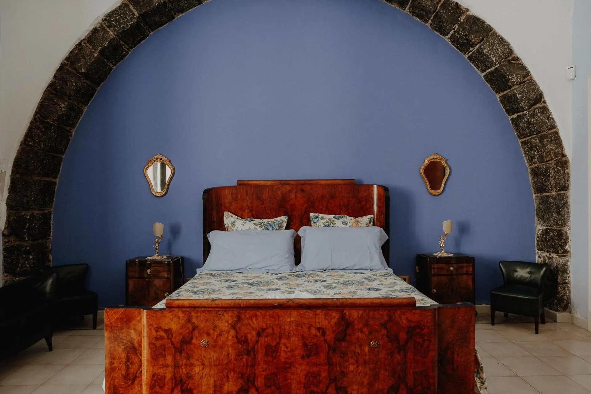 Bed in La Baronessa B&B