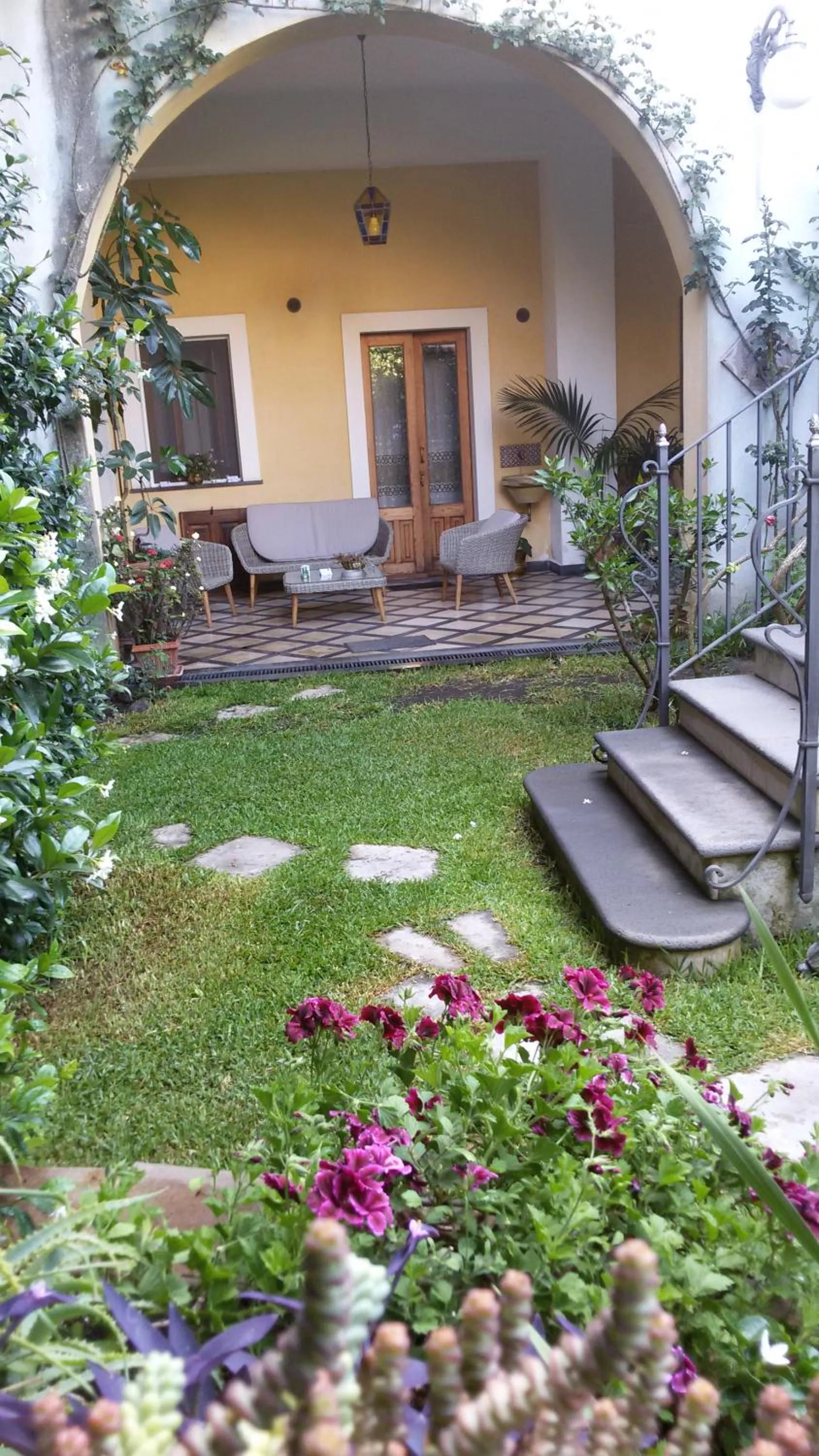 Garden in La Baronessa B&B