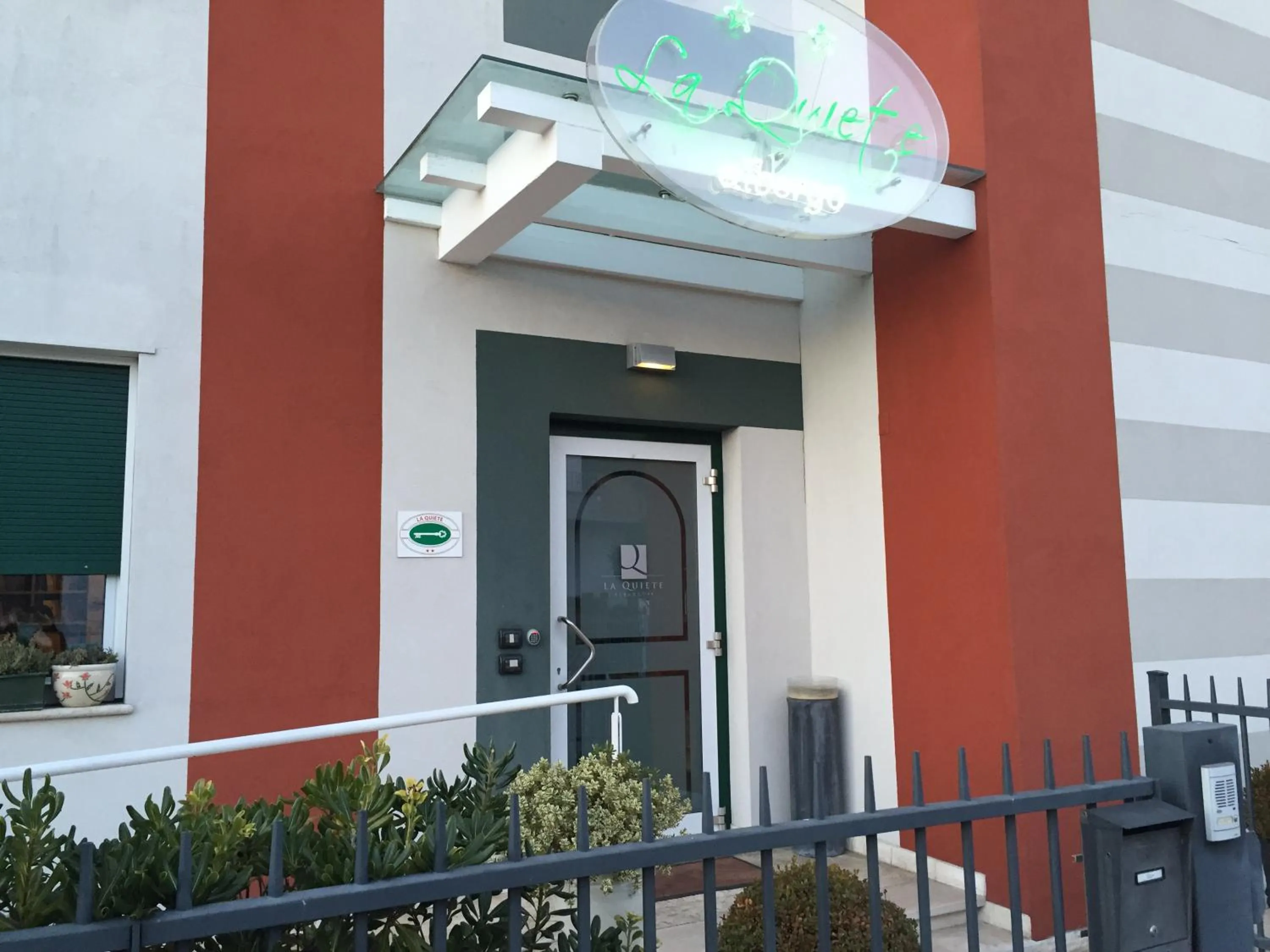 Facade/entrance in Albergo La Quiete