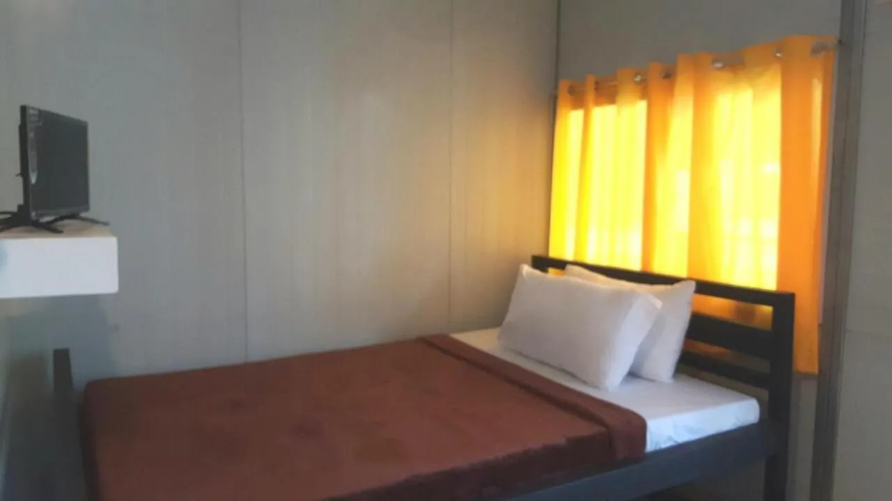 Bedroom, Bed in Dormitelsph Cloud 9