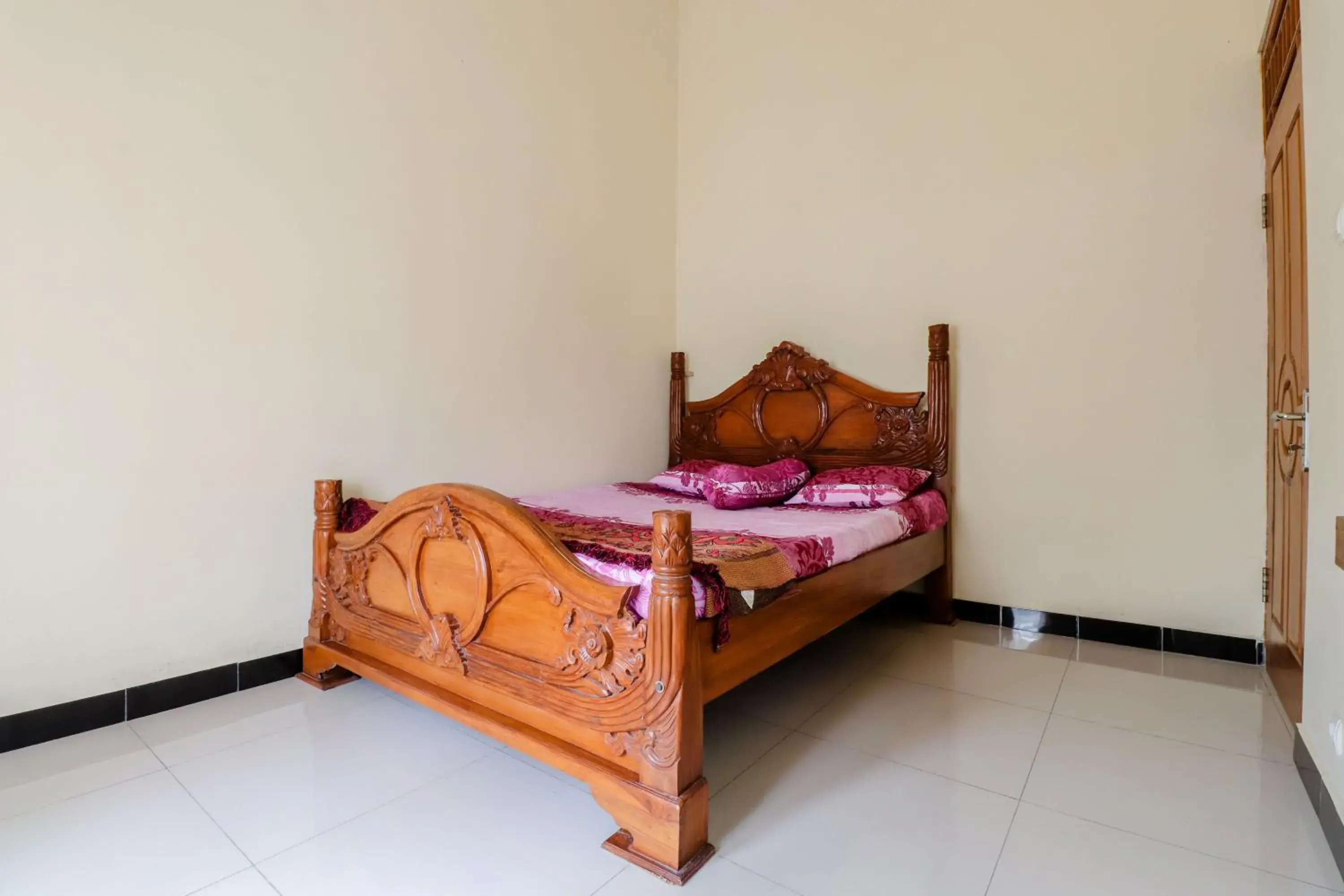 Standard Double Room in Dewisri Homestay Standard Double Room in Dewisri Homestay