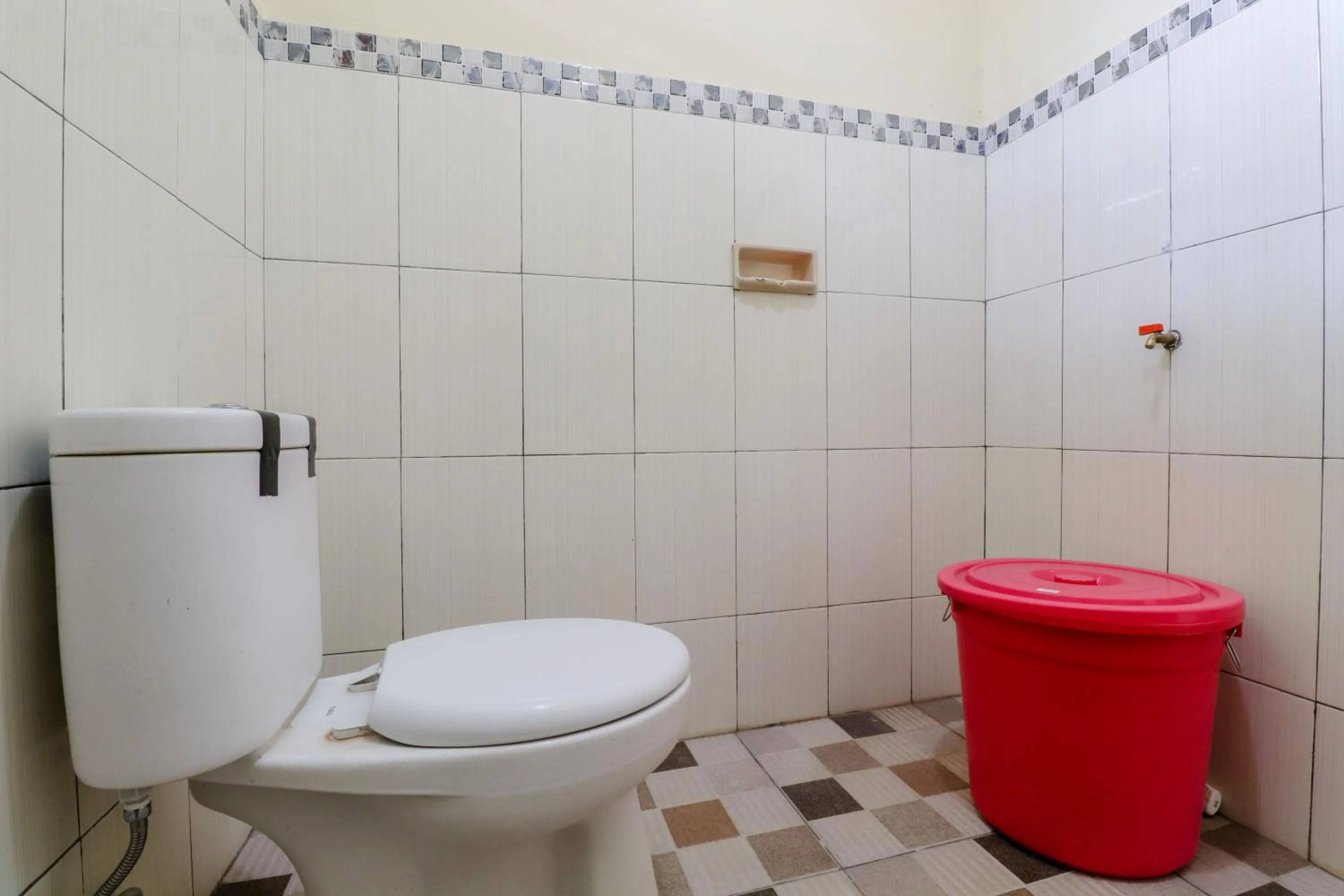 Bathroom in Dewisri Homestay