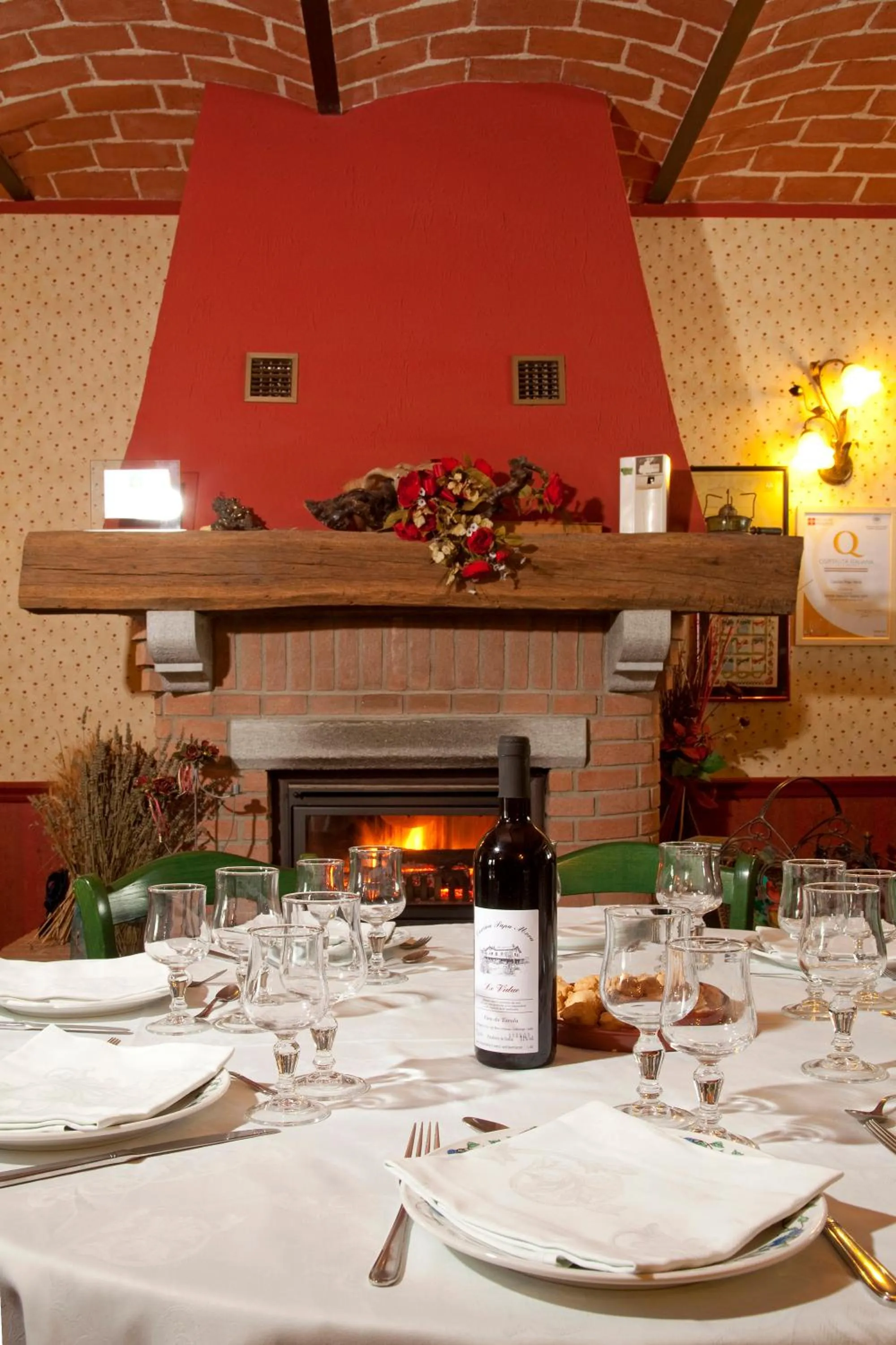 Restaurant/places to eat in Cascina Papa Mora