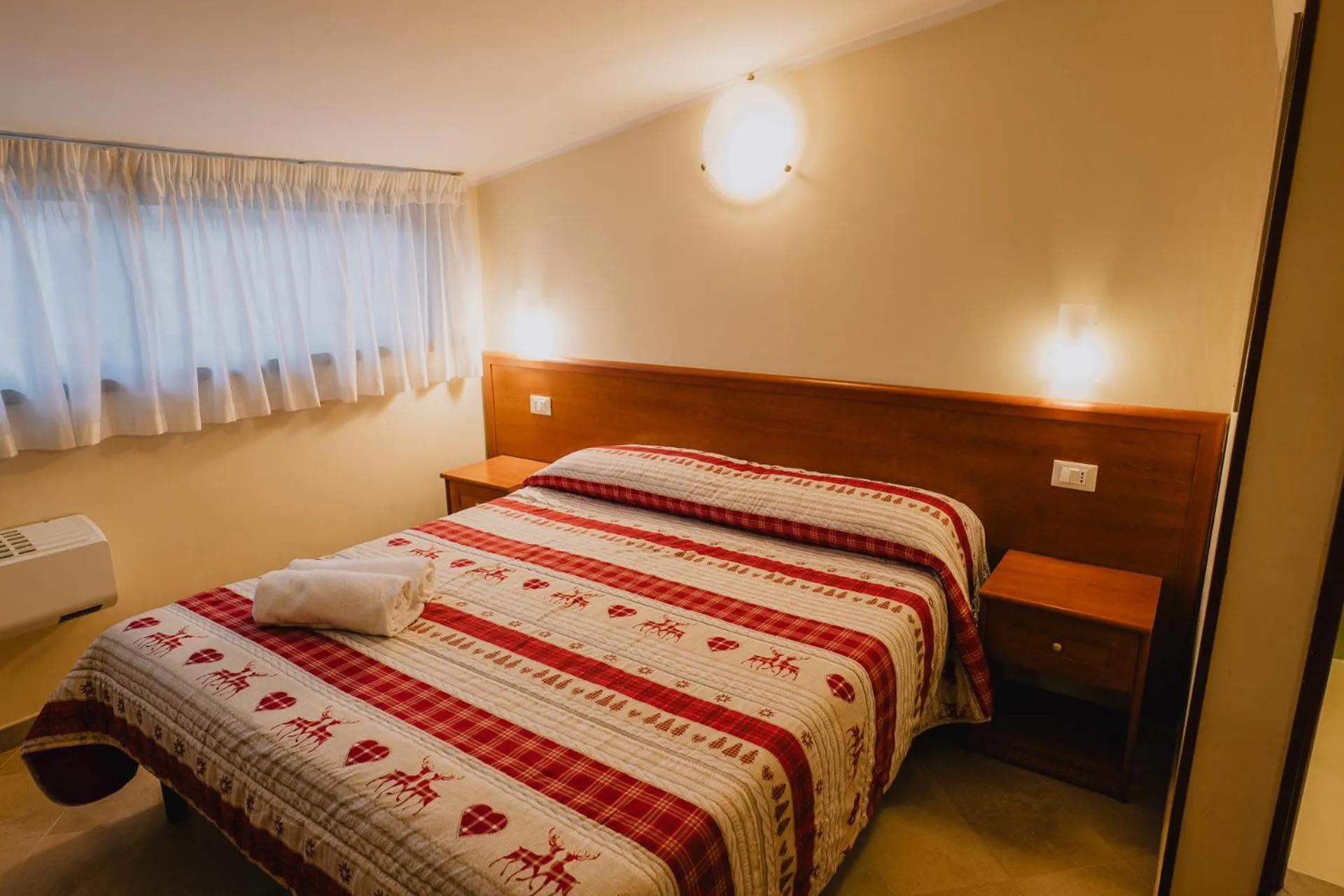 Bedroom, Bed in Hotel Nilde