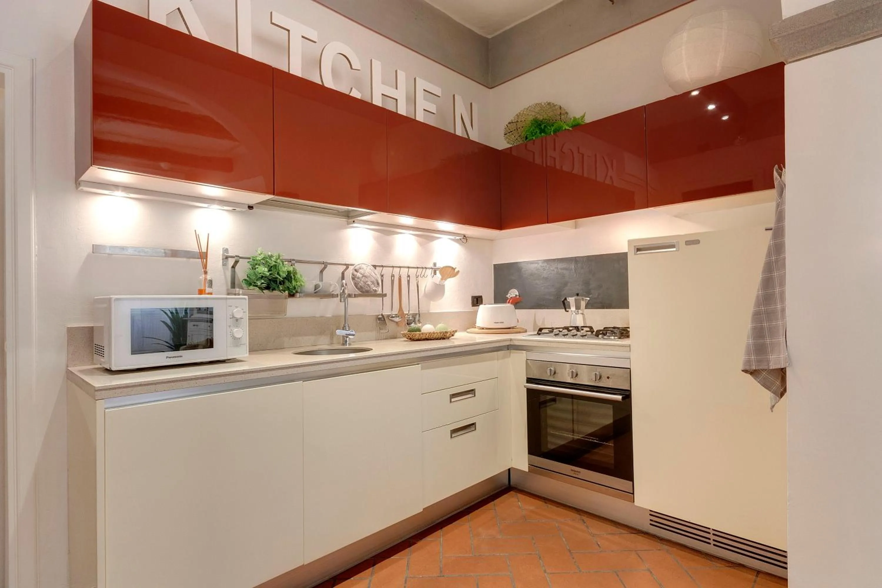 One-Bedroom Apartment in Ghibellina Apartment by Mamo Florence