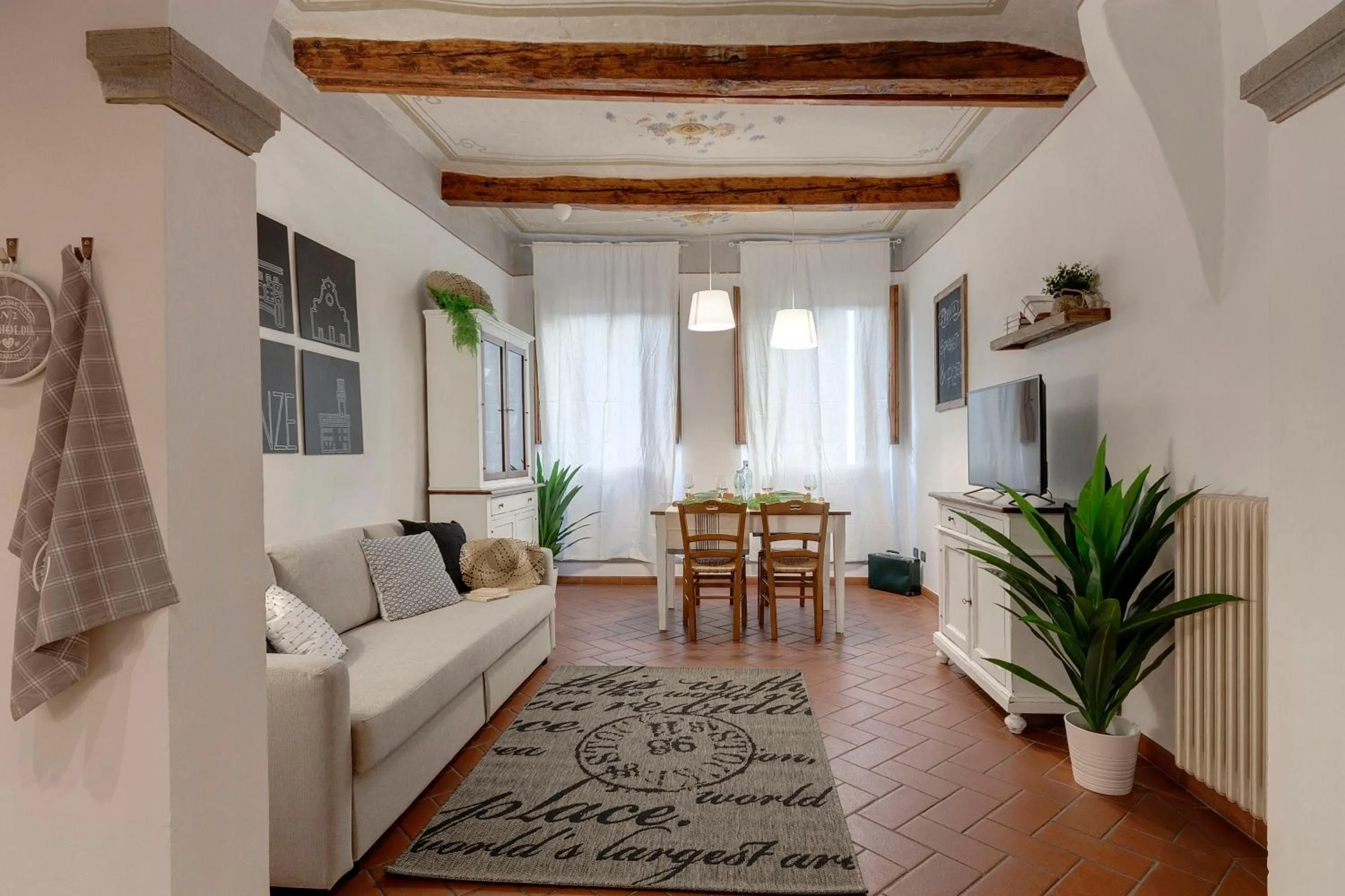 Ghibellina Apartment by Mamo Florence