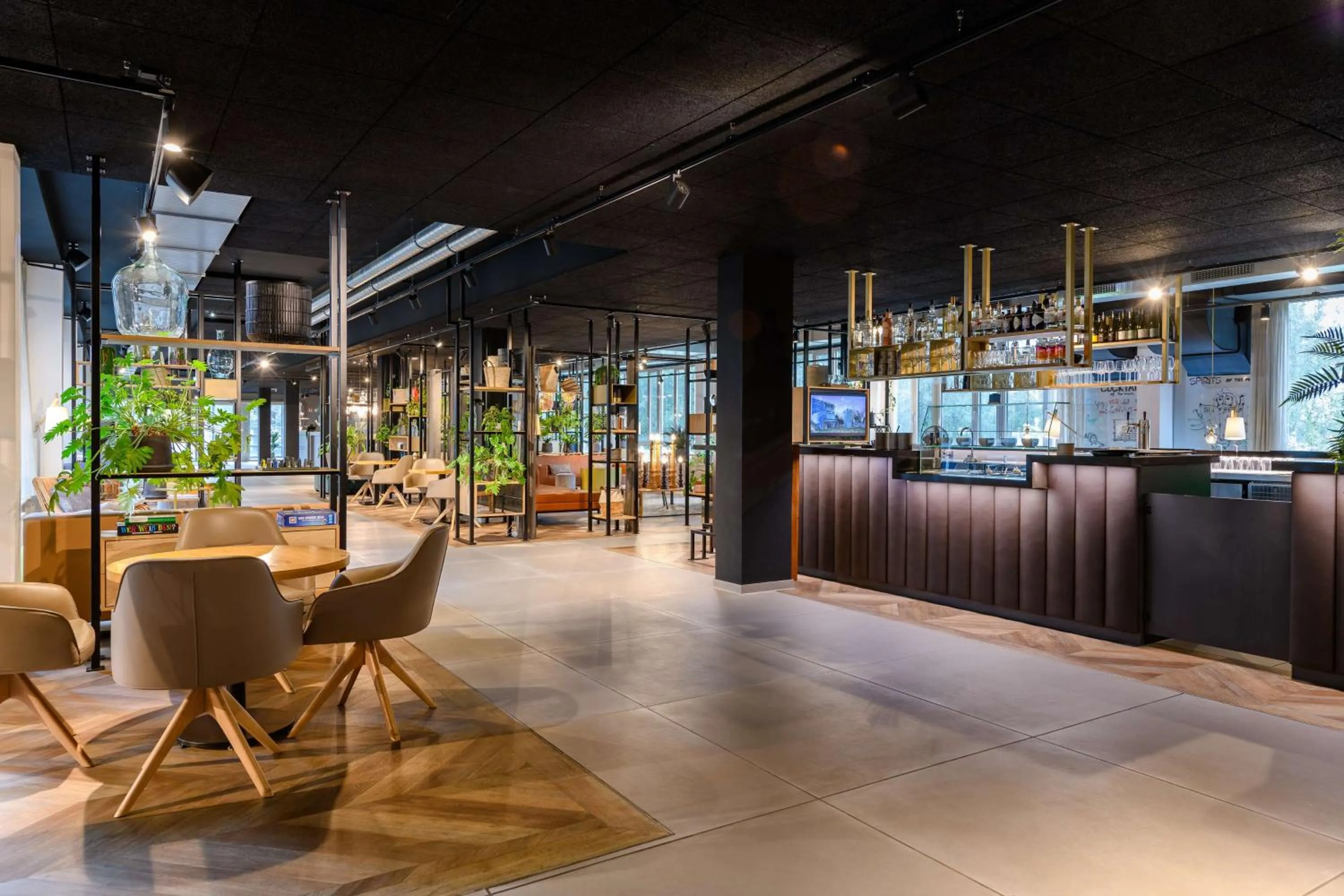 Lounge or bar in Flightgate Munich Airport Hotel, a member of Radisson Individuals