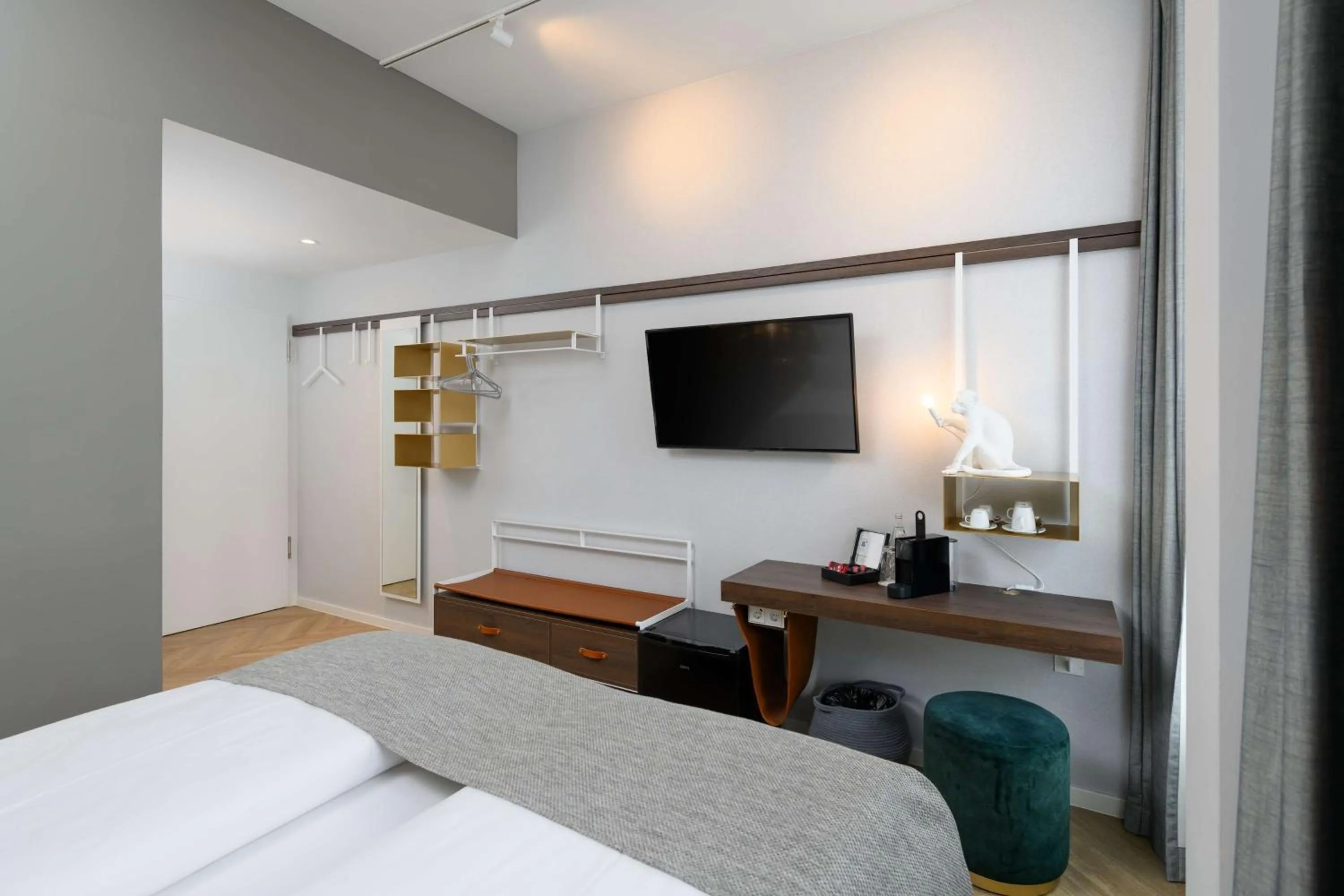Bedroom, Bed in Flightgate Munich Airport Hotel, a member of Radisson Individuals