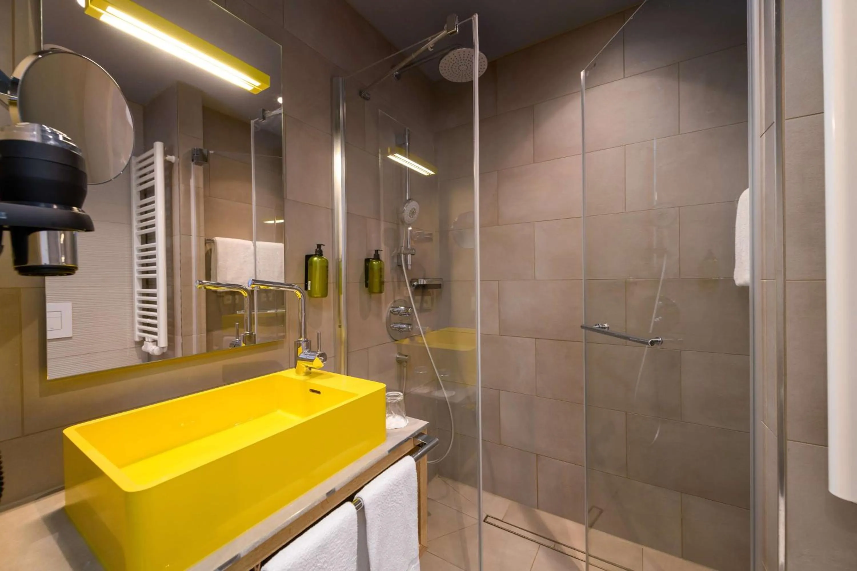 Bathroom in Flightgate Munich Airport Hotel, a member of Radisson Individuals